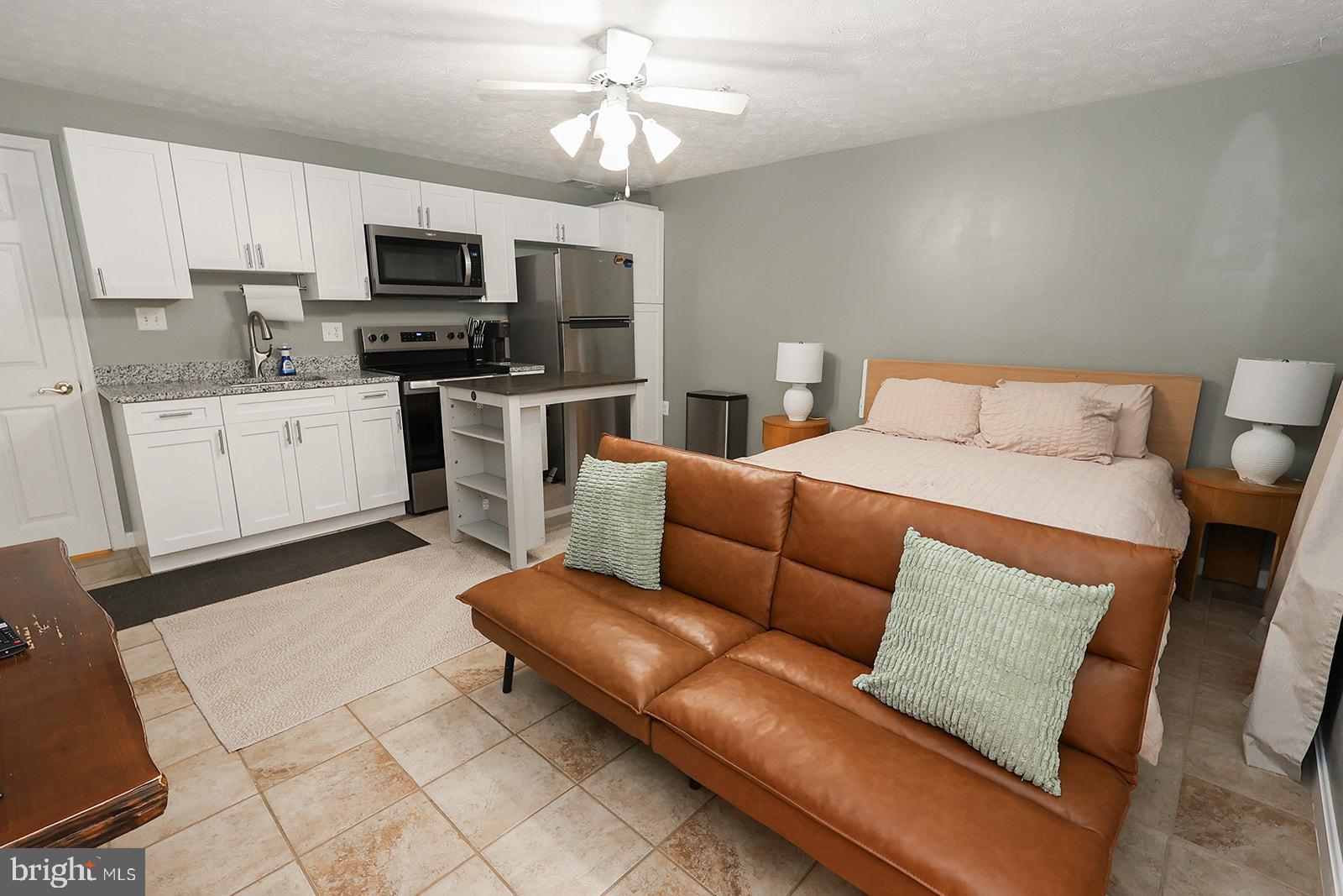 LAUREL GLEN - Residential