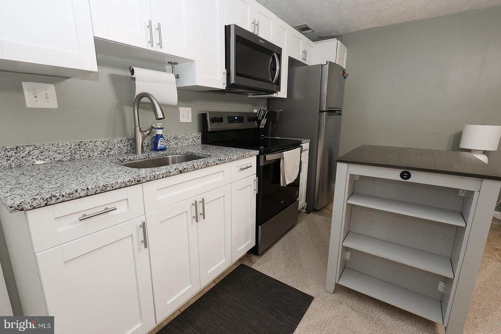 LAUREL GLEN - Residential