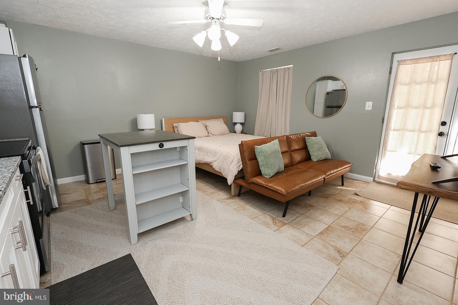 LAUREL GLEN - Residential