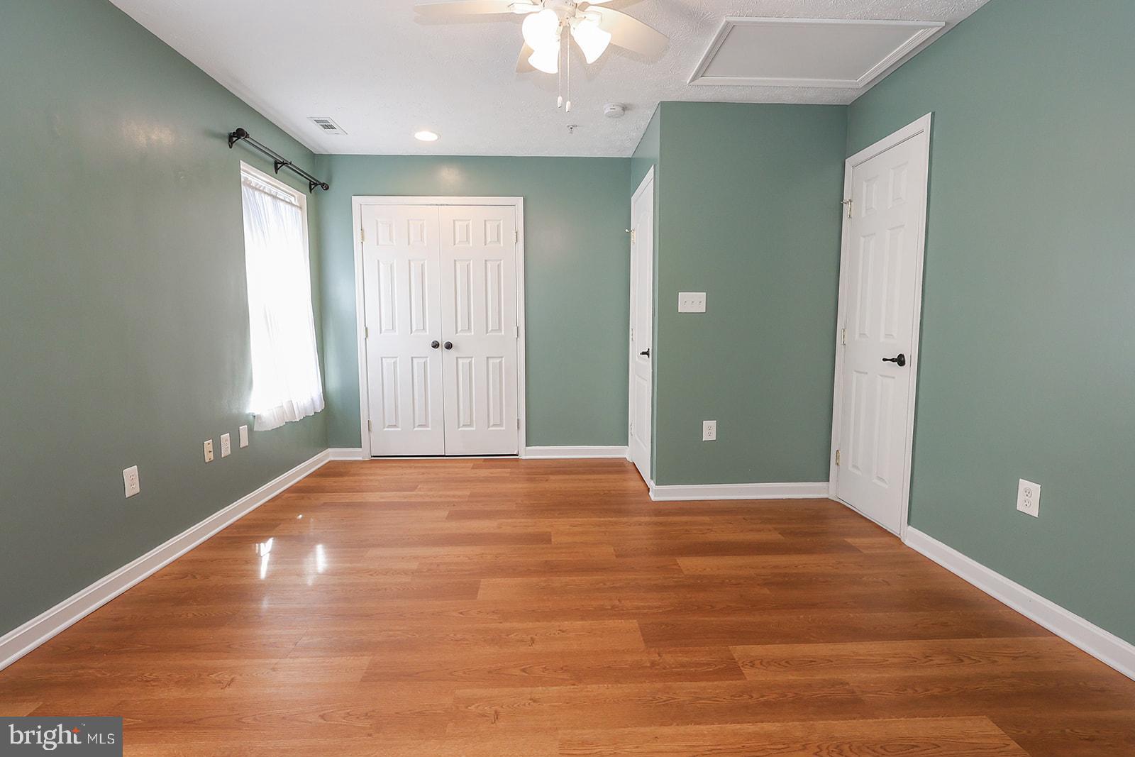 LAUREL GLEN - Residential