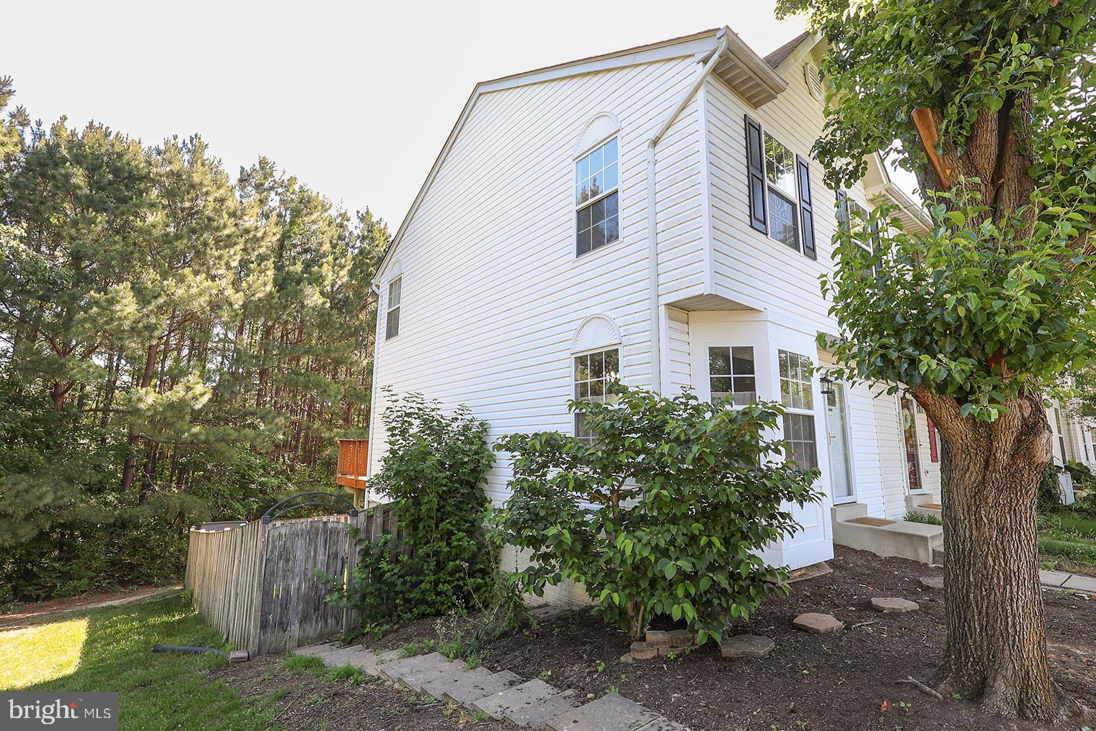 LAUREL GLEN - Residential