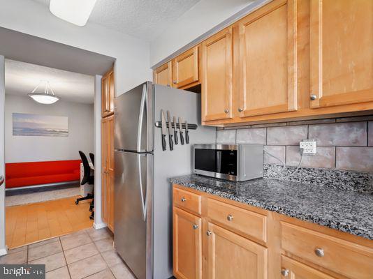 CENTURY SOUTH - Residential Lease
