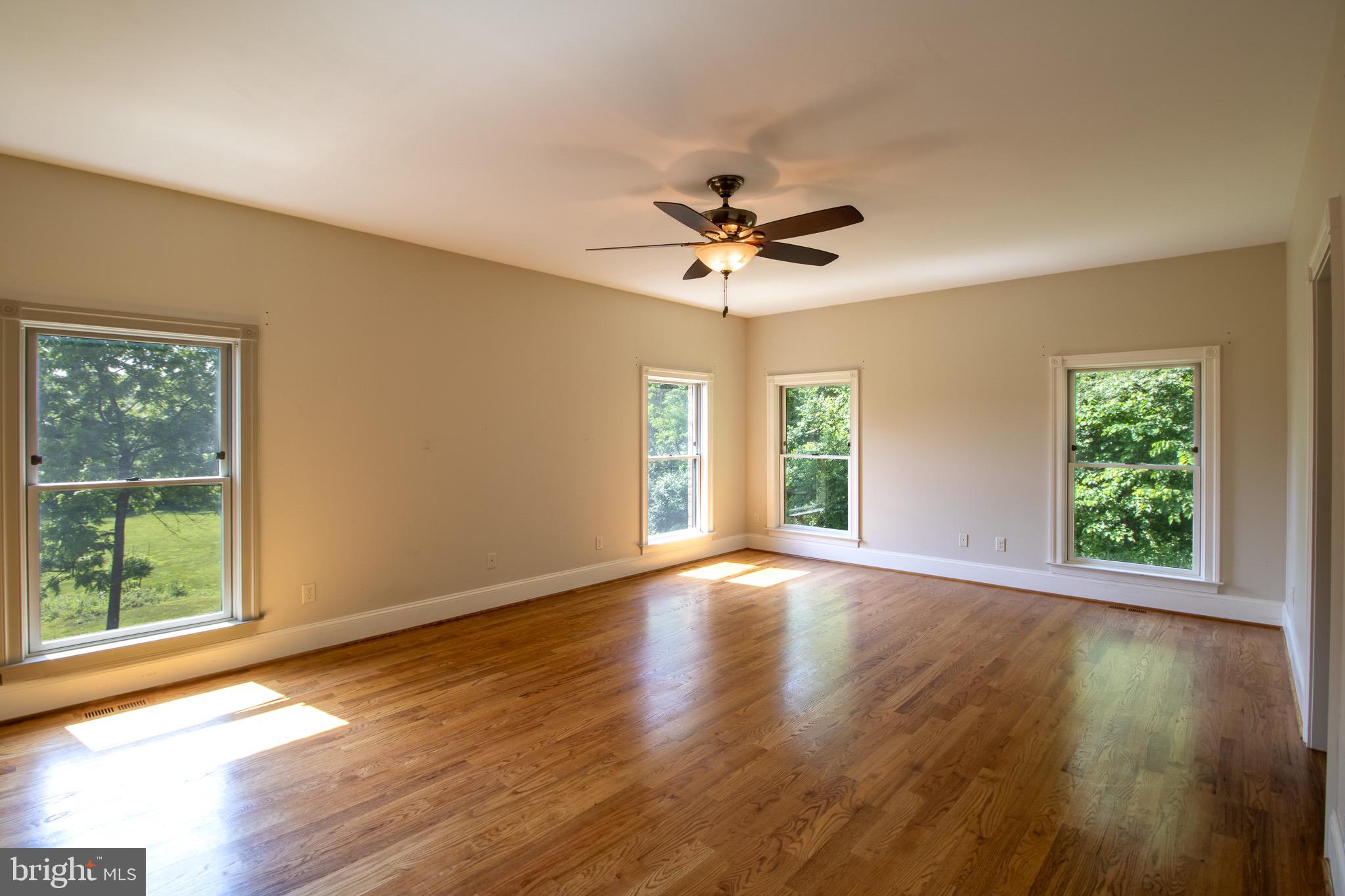 HERITAGE GROVE - Residential