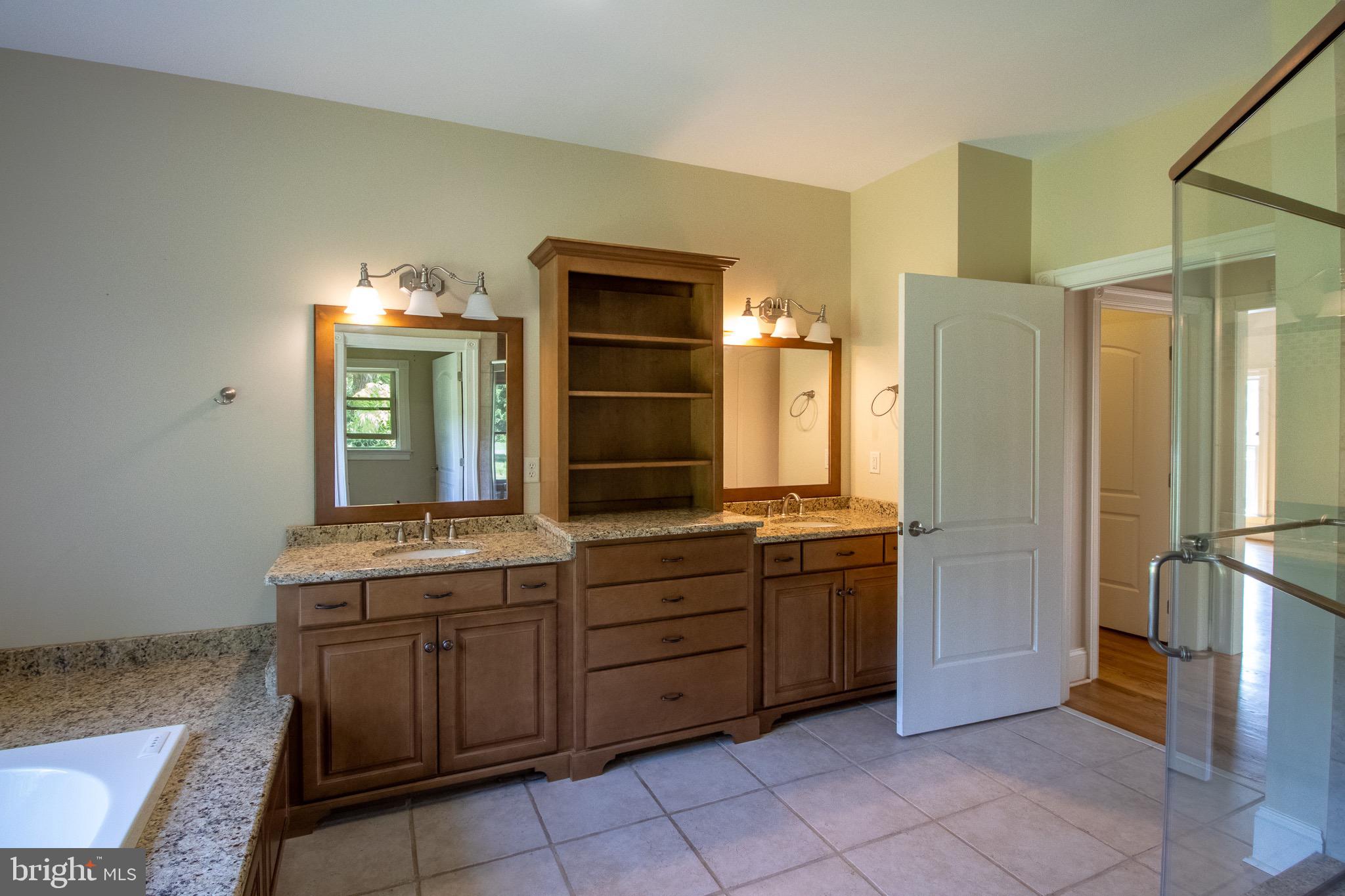 HERITAGE GROVE - Residential