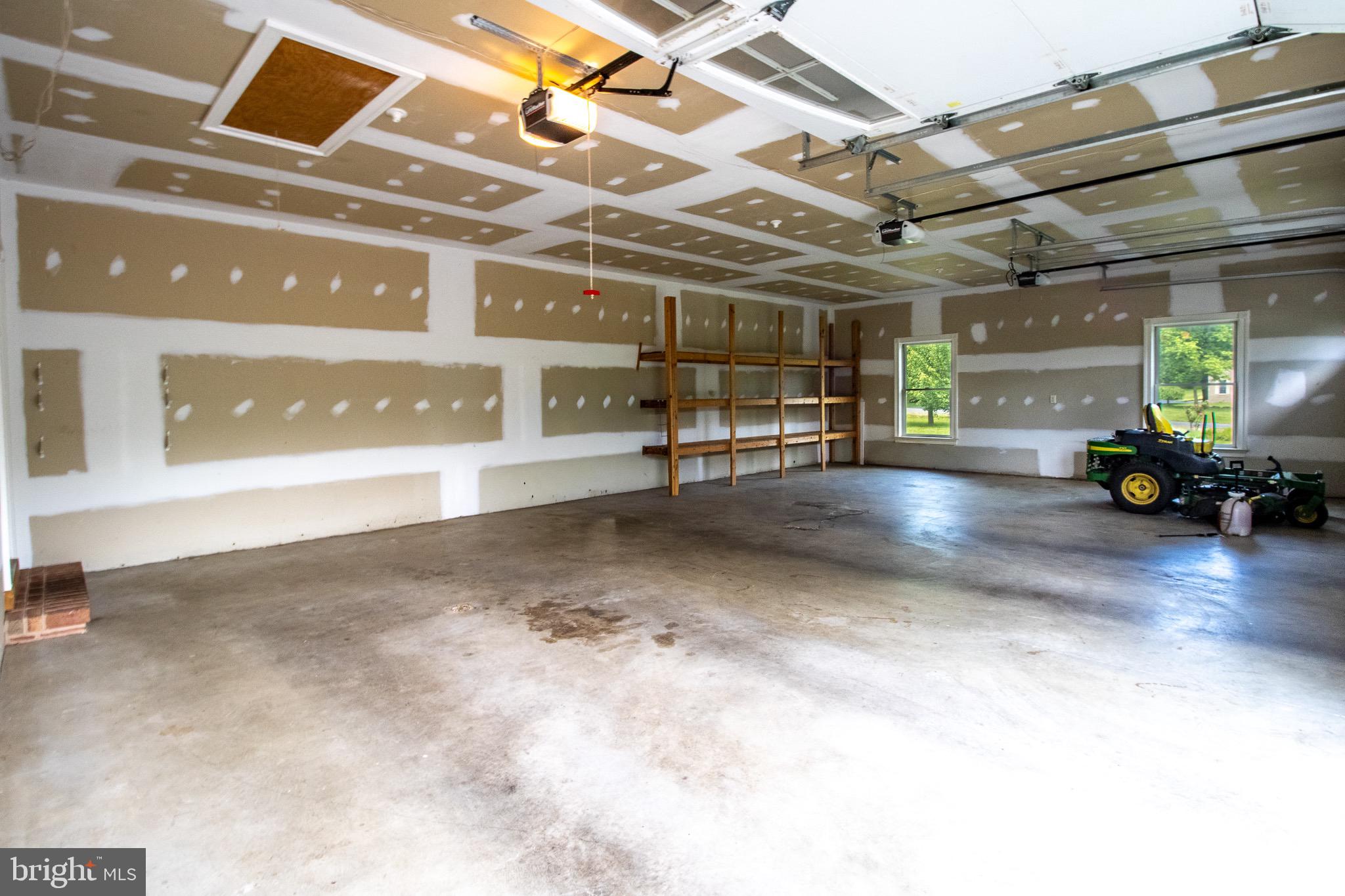 HERITAGE GROVE - Residential