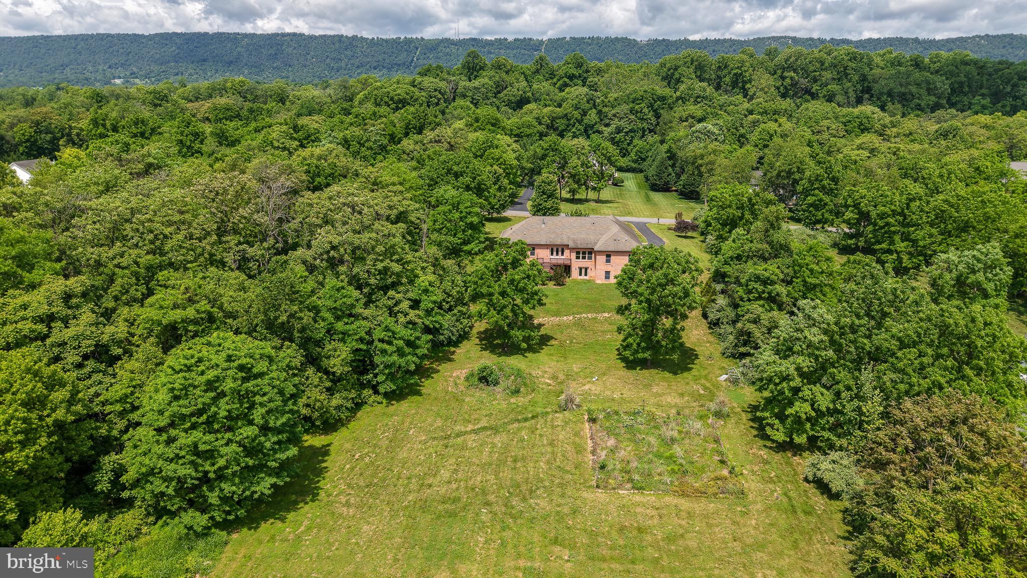 HERITAGE GROVE - Residential
