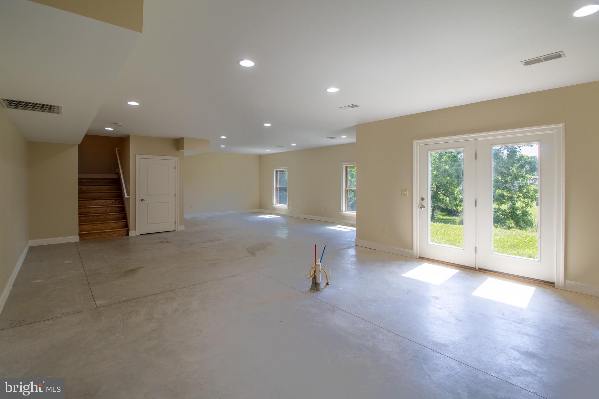 HERITAGE GROVE - Residential