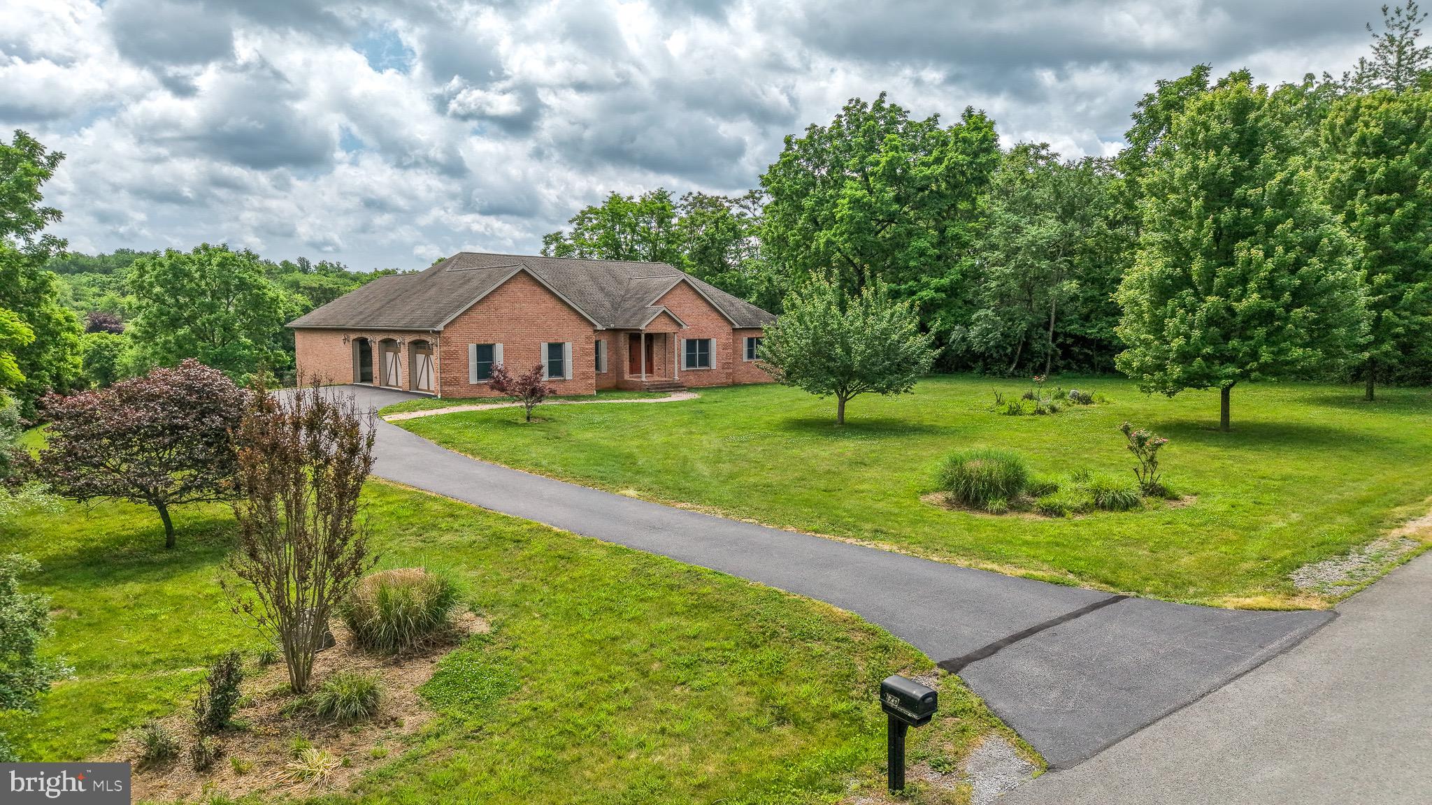 HERITAGE GROVE - Residential