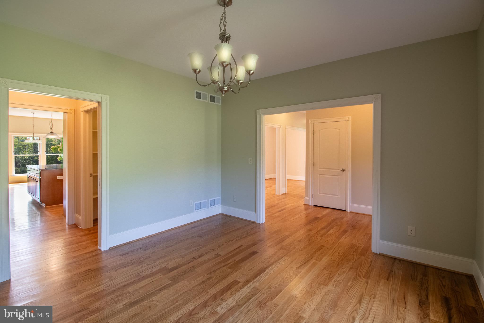 HERITAGE GROVE - Residential