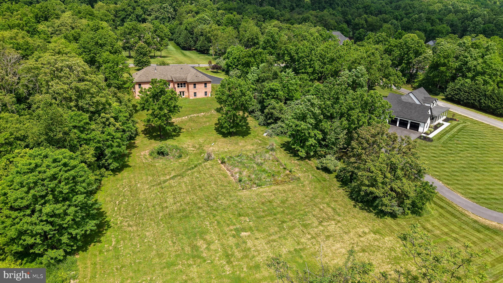 HERITAGE GROVE - Residential