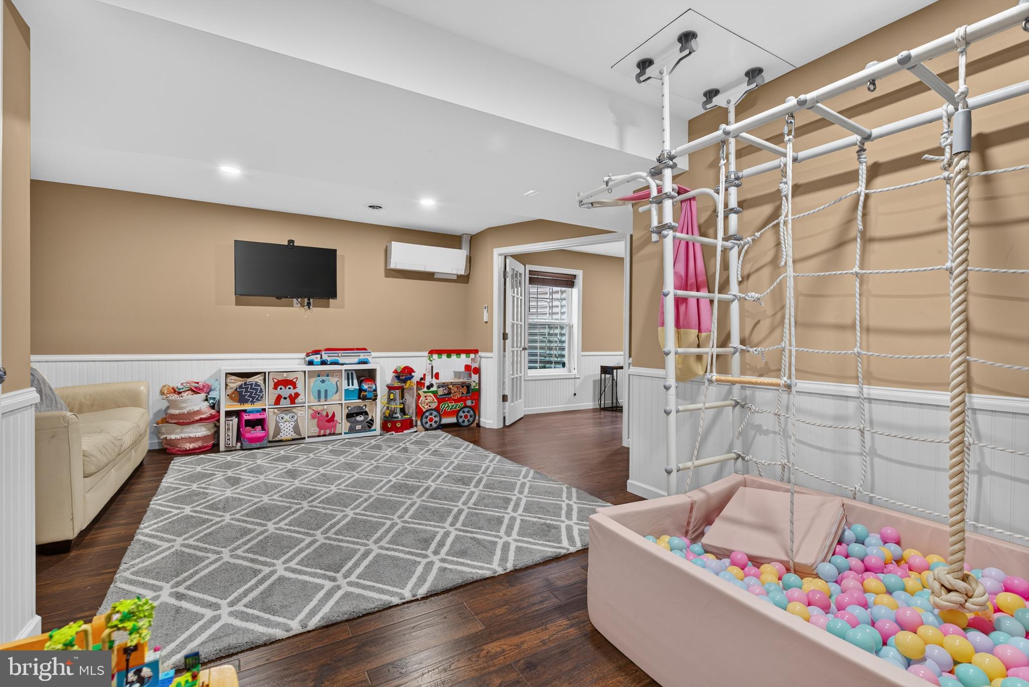 OLDE SOUTH CROSSING - Residential