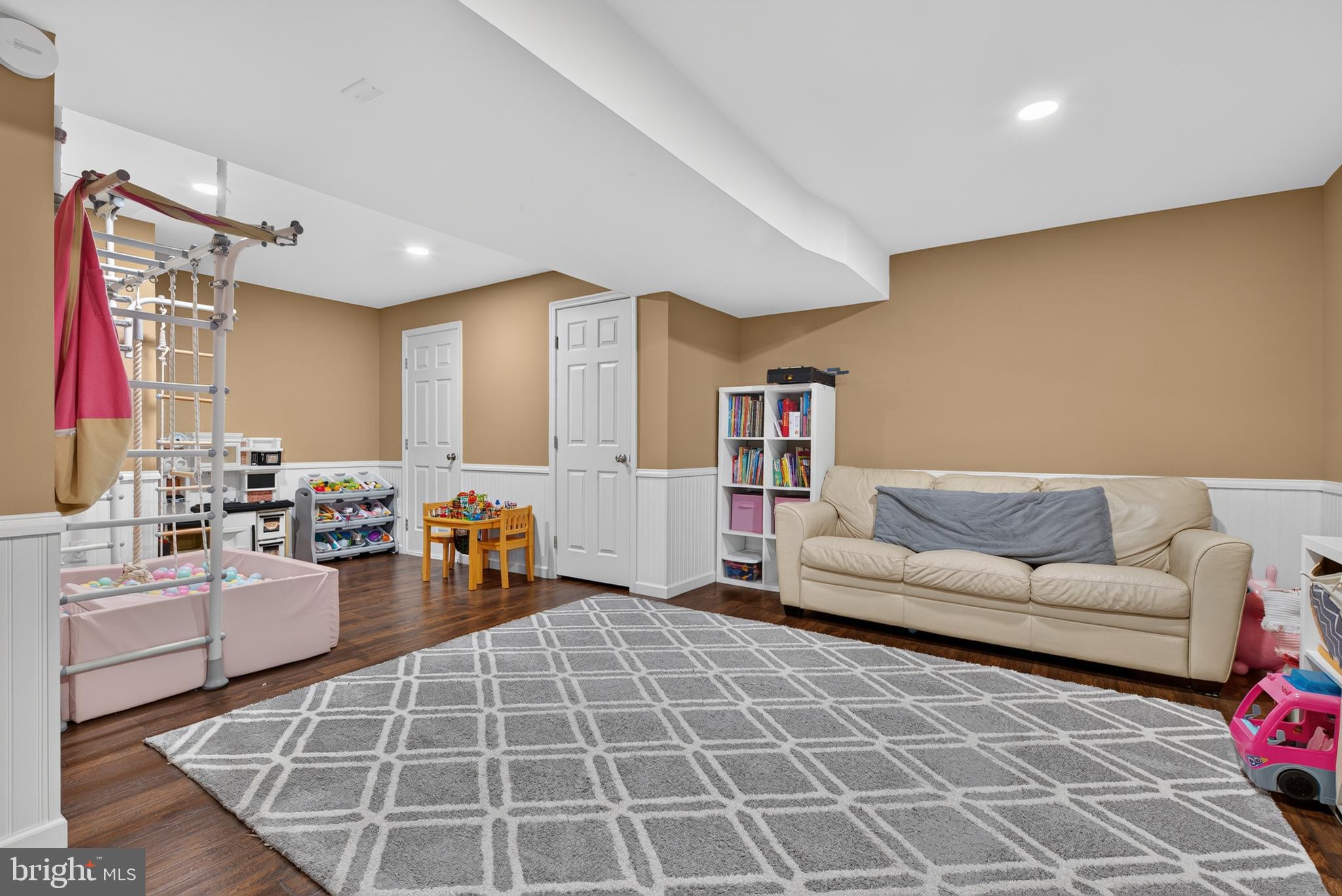 OLDE SOUTH CROSSING - Residential