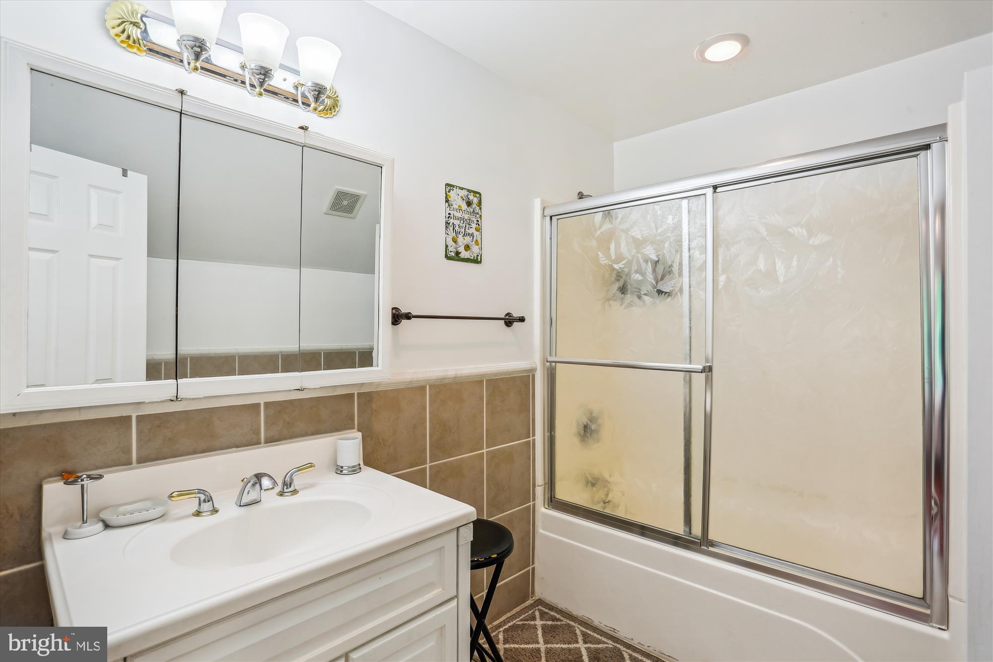POTOMAC OUTSIDE - Residential