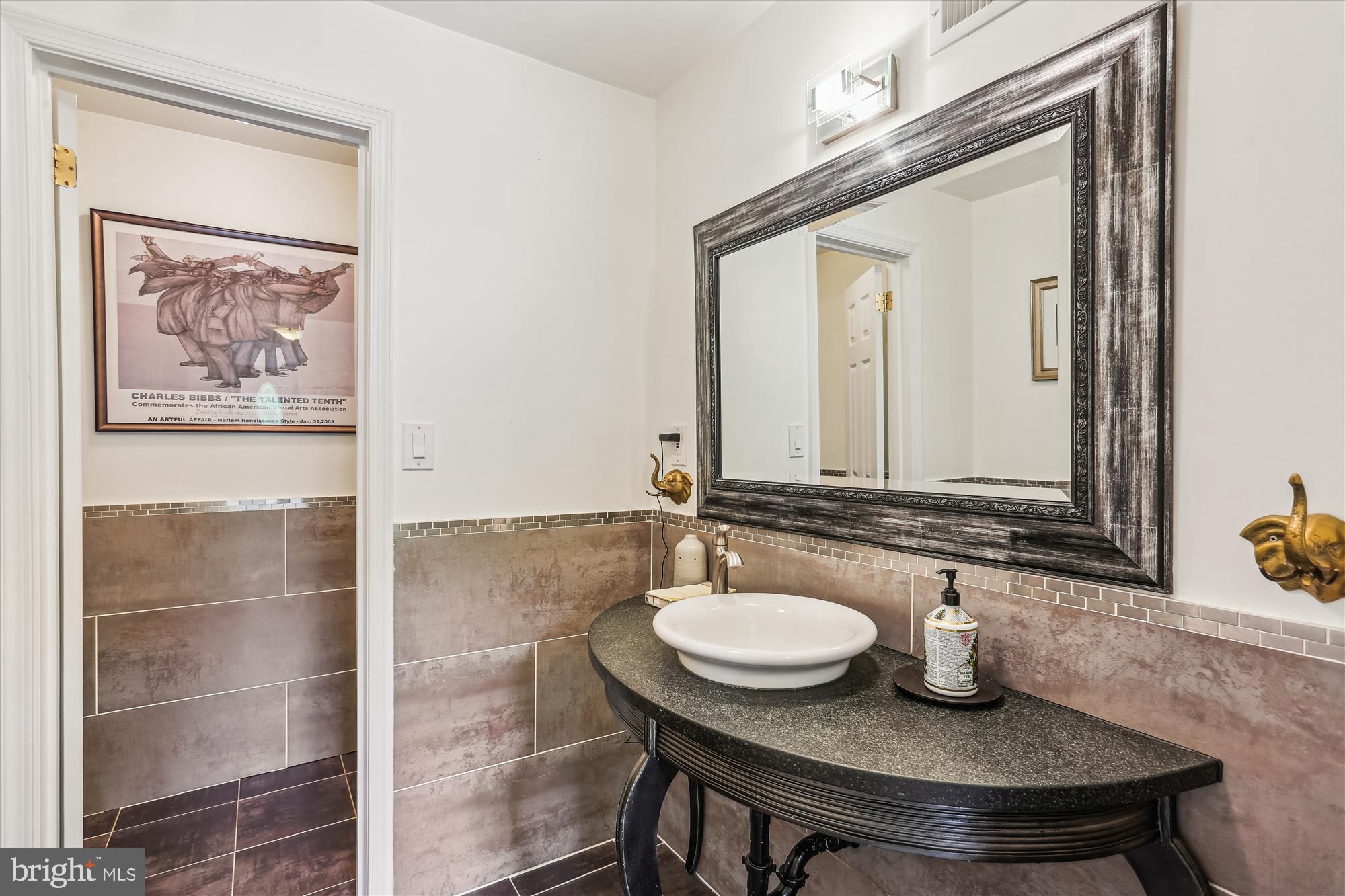 POTOMAC OUTSIDE - Residential