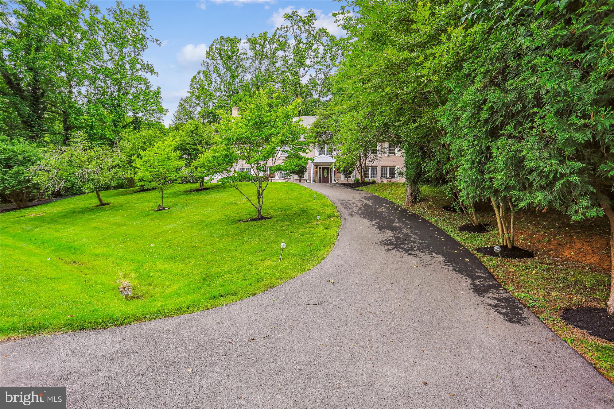 POTOMAC OUTSIDE - Residential