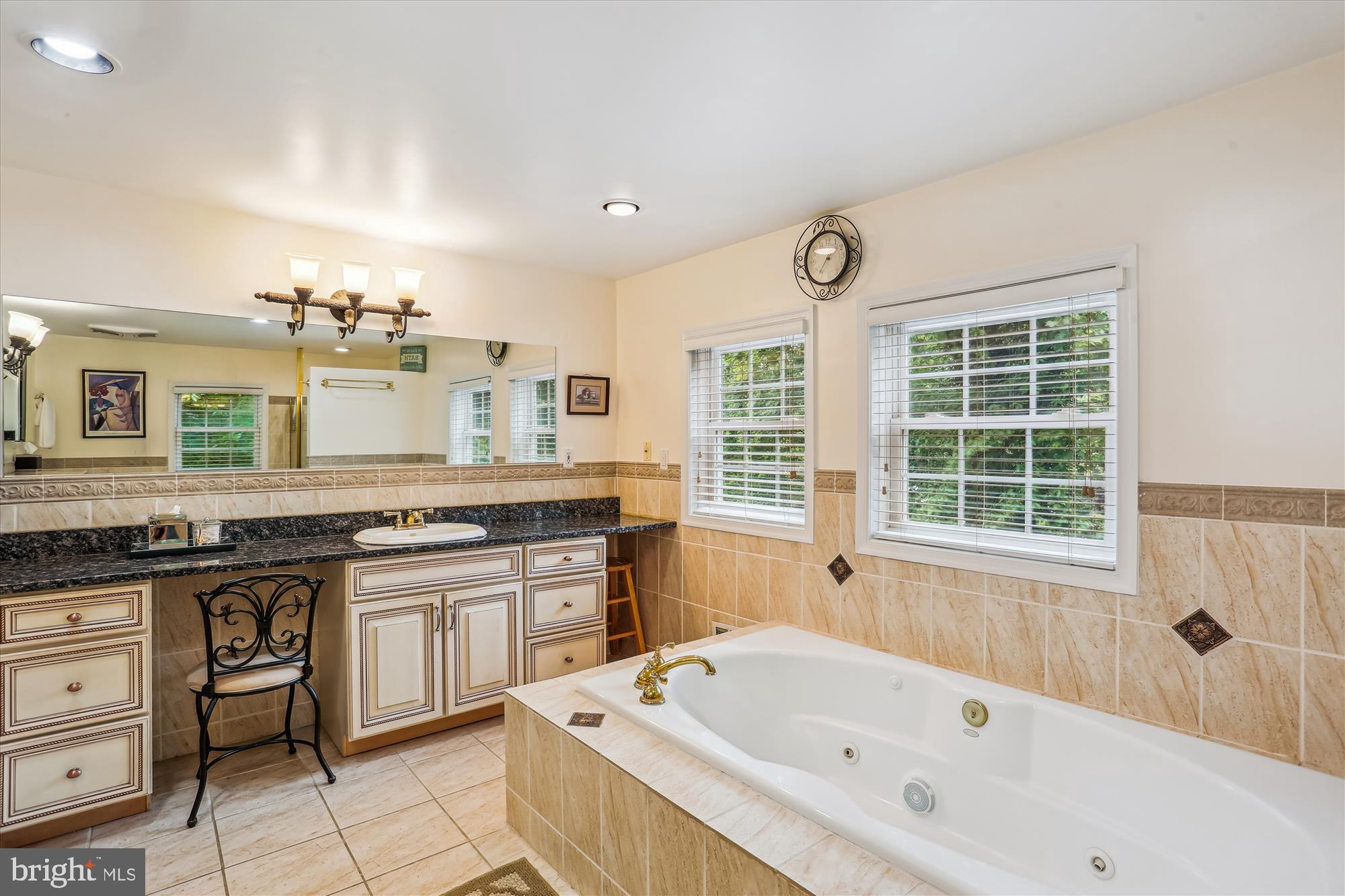POTOMAC OUTSIDE - Residential