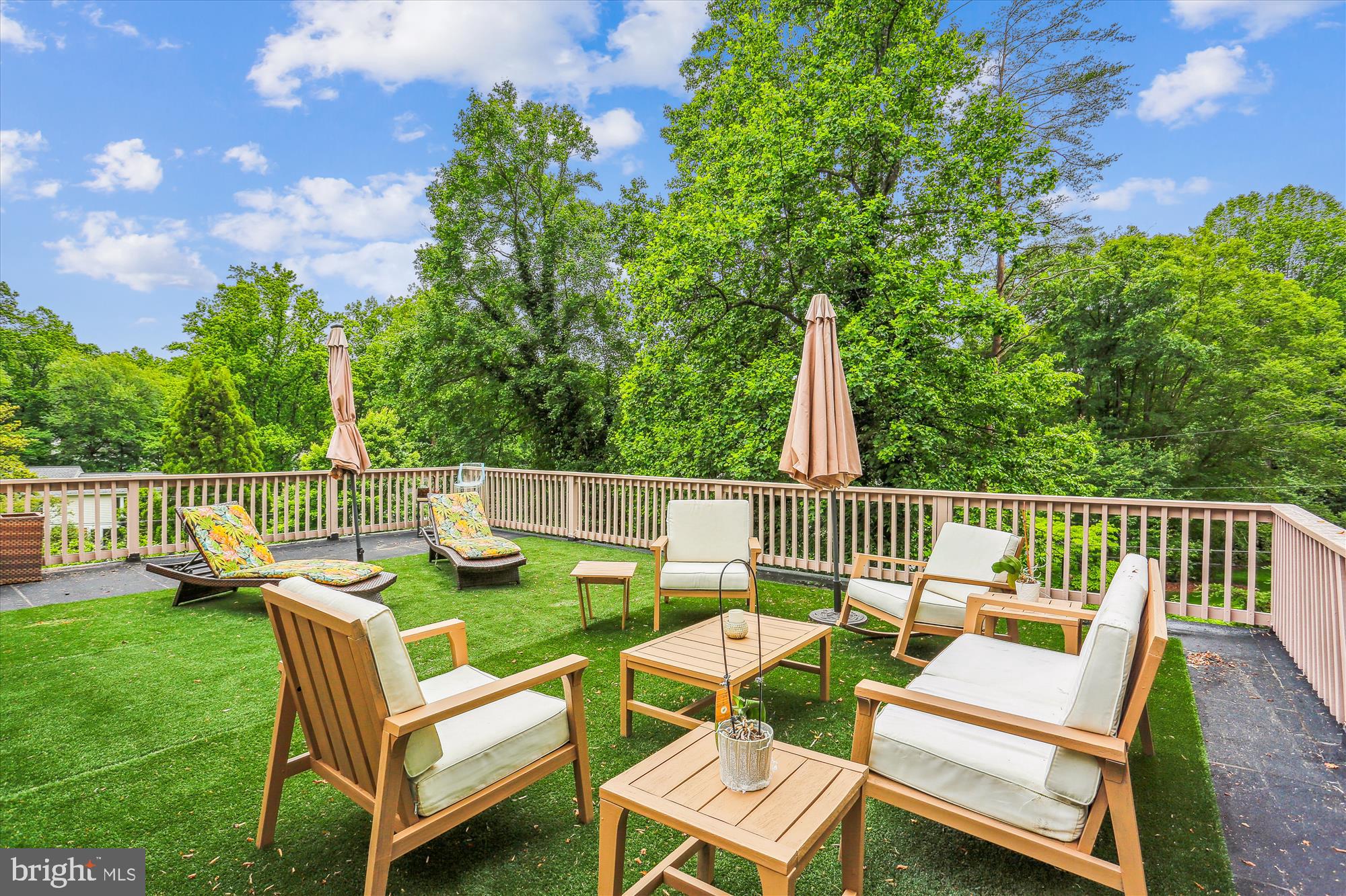 POTOMAC OUTSIDE - Residential