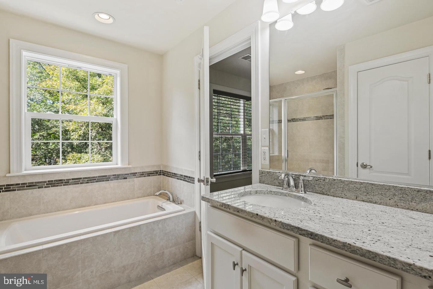 DEVONSHIRE TOWNHOMES - Residential