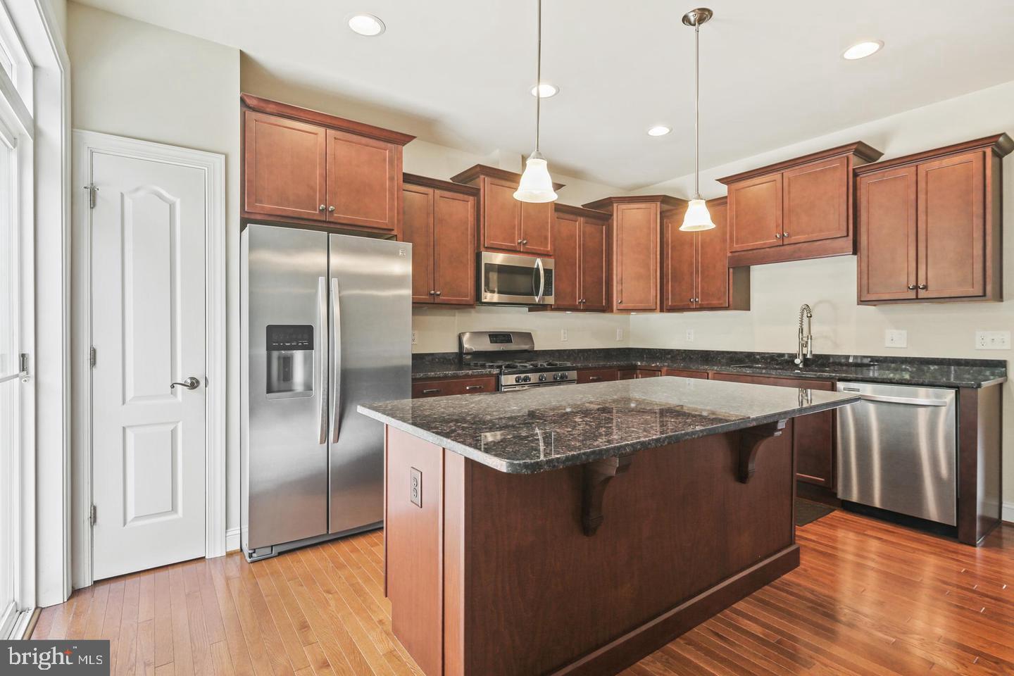 DEVONSHIRE TOWNHOMES - Residential