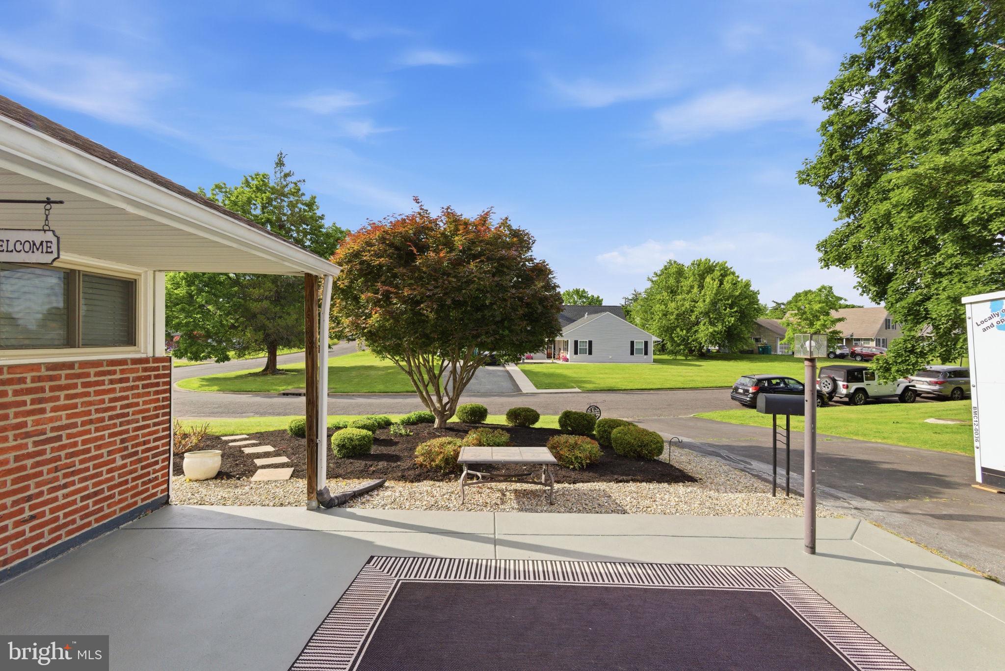 FORSYTHIA GATE - Residential