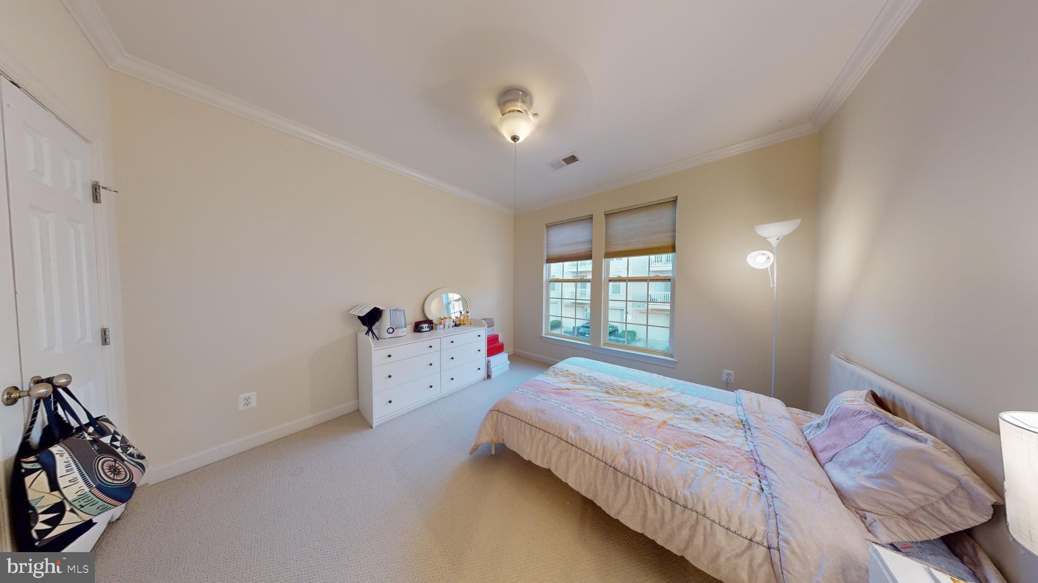 RESIDENCES AT SULLIVAN - Residential Lease