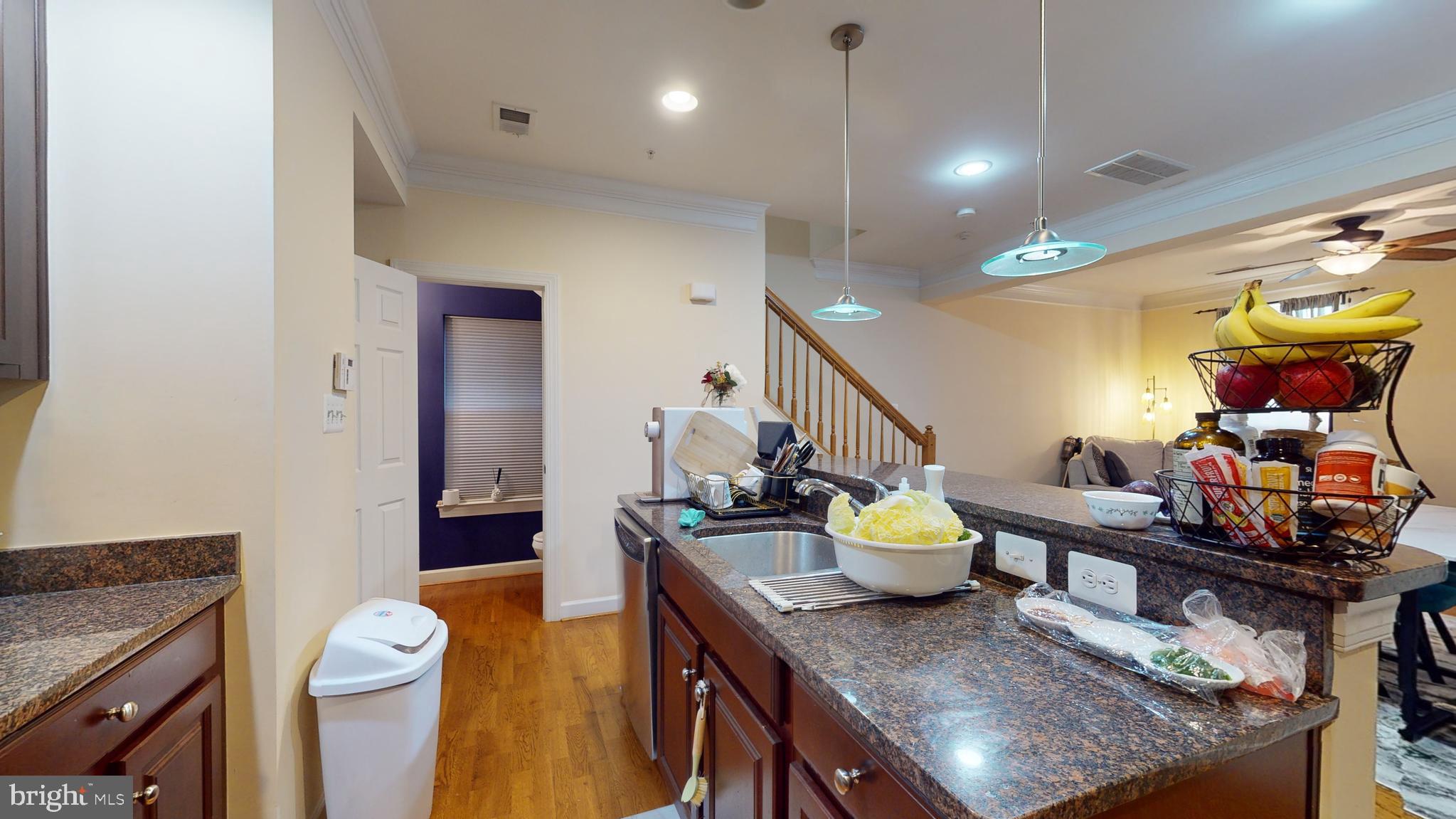 RESIDENCES AT SULLIVAN - Residential Lease