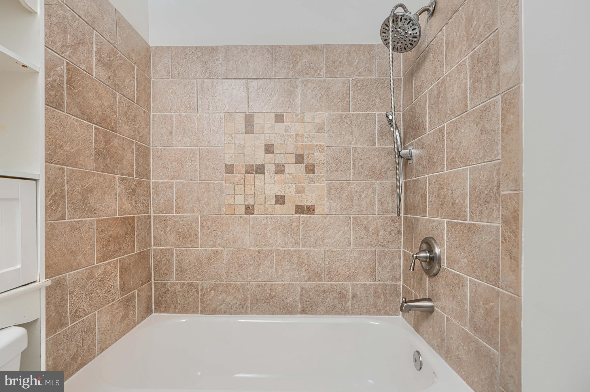 NORTH WINDS - Residential