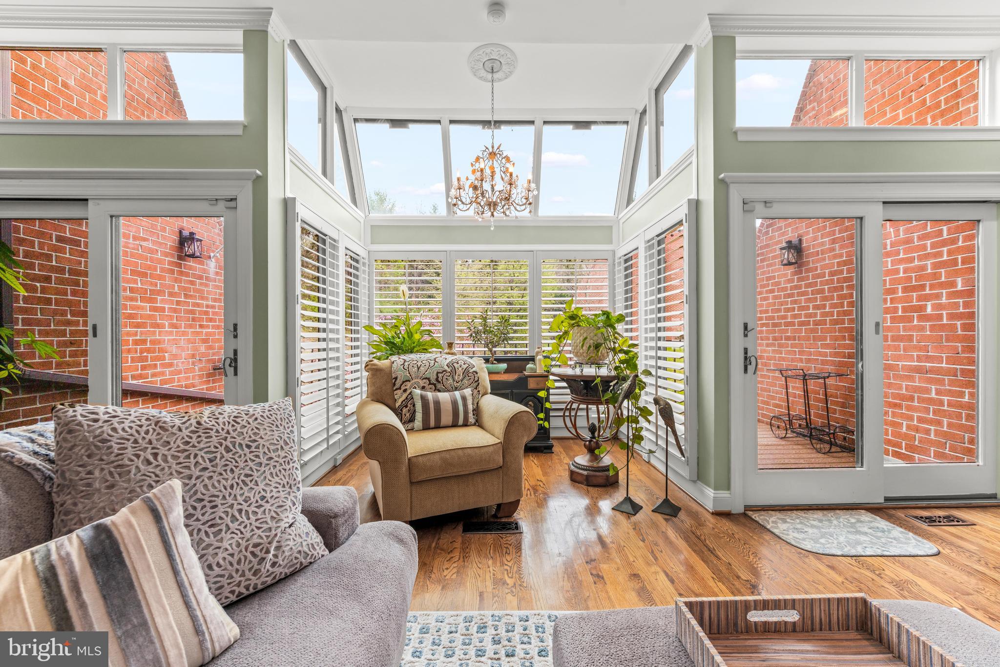 RUXTON CROSSING TOWNHSE - Residential