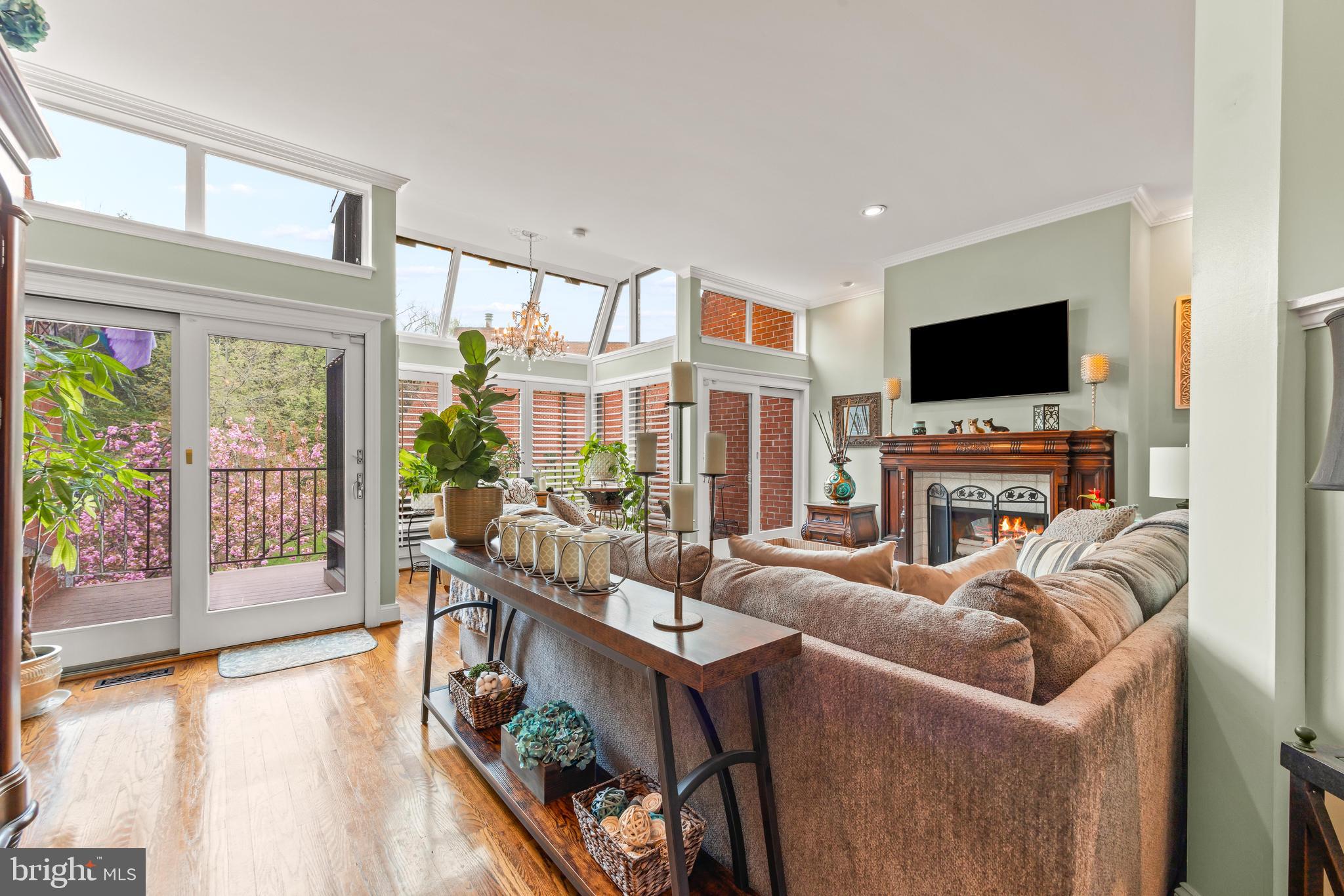 RUXTON CROSSING TOWNHSE - Residential