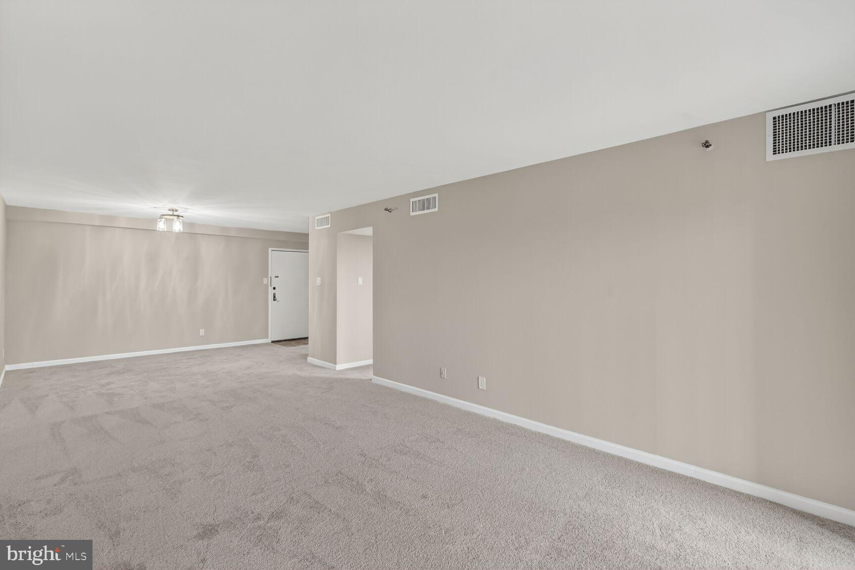 RACQUET CLUB - Residential