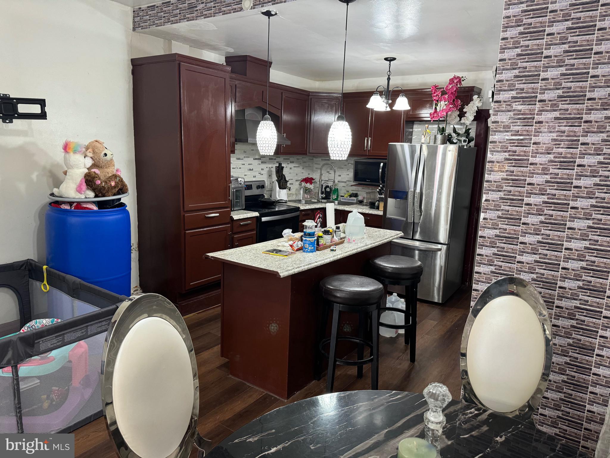 PHILADELPHIA (WEST) - Residential