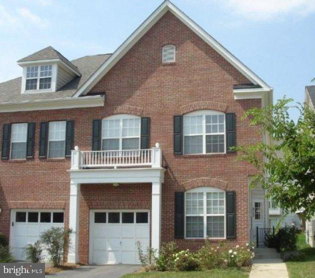 This beautifully updated end-unit townhome offers modern living with a fresh, stylish design throughout. Over 3400 sq ft of living space! The brand-new kitchen features new appliances, sleek quartz countertops, and ample storage for all your culinary needs. Freshly painted walls and high-end custom-made drapes adorn every window, adding a touch of luxury and privacy.

The spacious laundry room is equipped with customized shelving, making organization a breeze. Plus, you'll find an extra room in the basement perfect for a home office, gym, or additional storage.

Enjoy plenty of space both indoors and outdoors with a large backyard ideal for entertaining or relaxation.

Access to the community’s premium amenities, including a sparkling swimming pool, a fully equipped gym, and a well-appointed community hall.

This townhome offers an unbeatable blend of comfort, convenience, and modern upgrades—truly a place to call home!