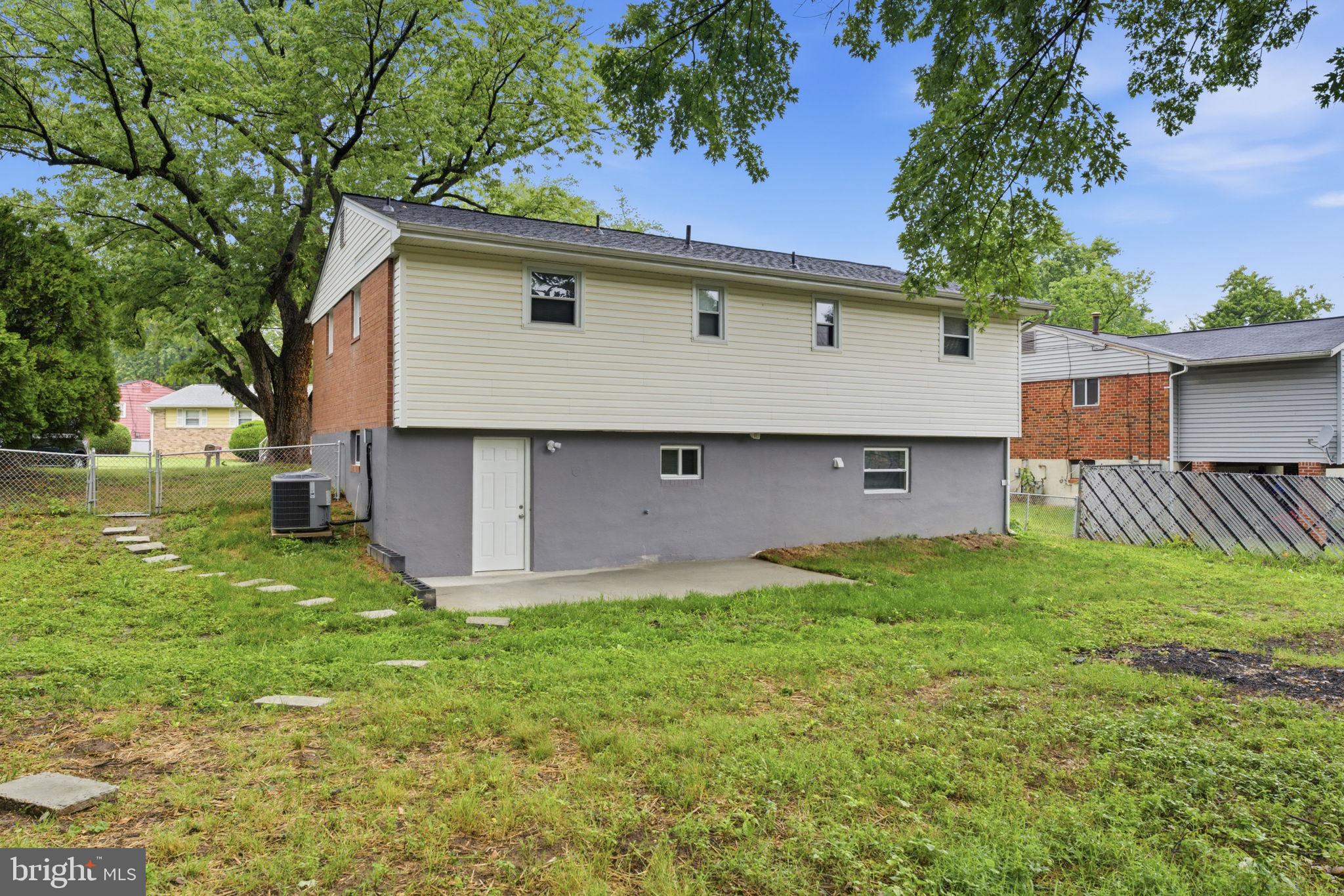 RITCHIE MANOR - Residential