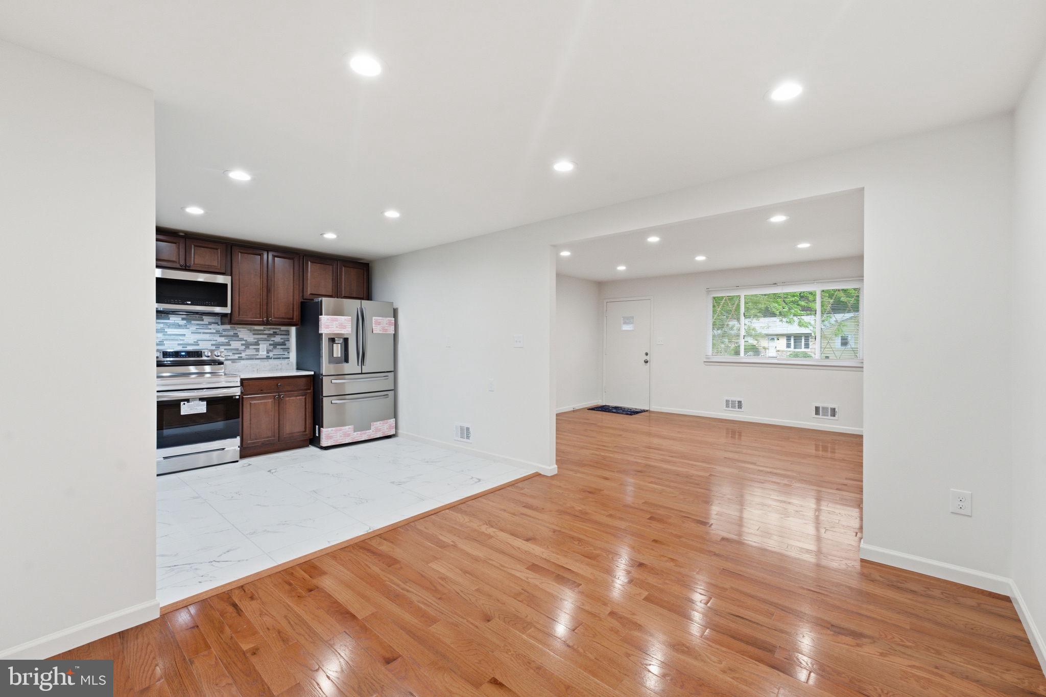 RITCHIE MANOR - Residential