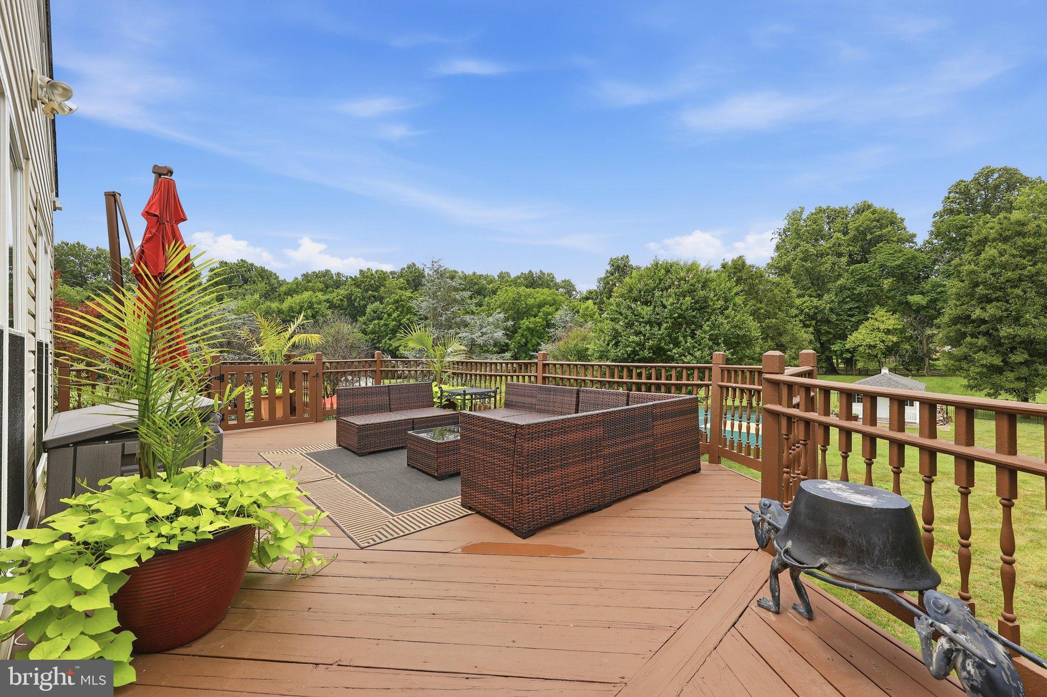COUNTY VIEW - Residential