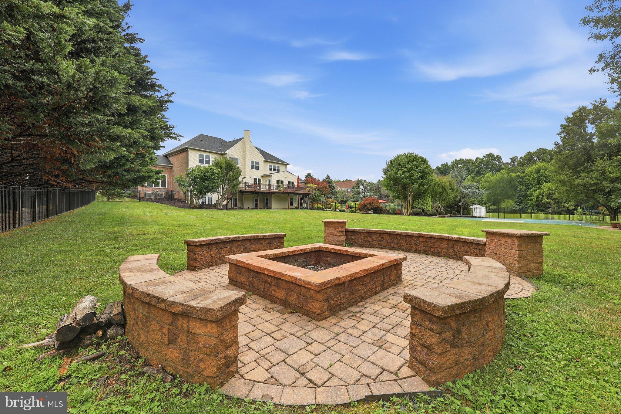 COUNTY VIEW - Residential