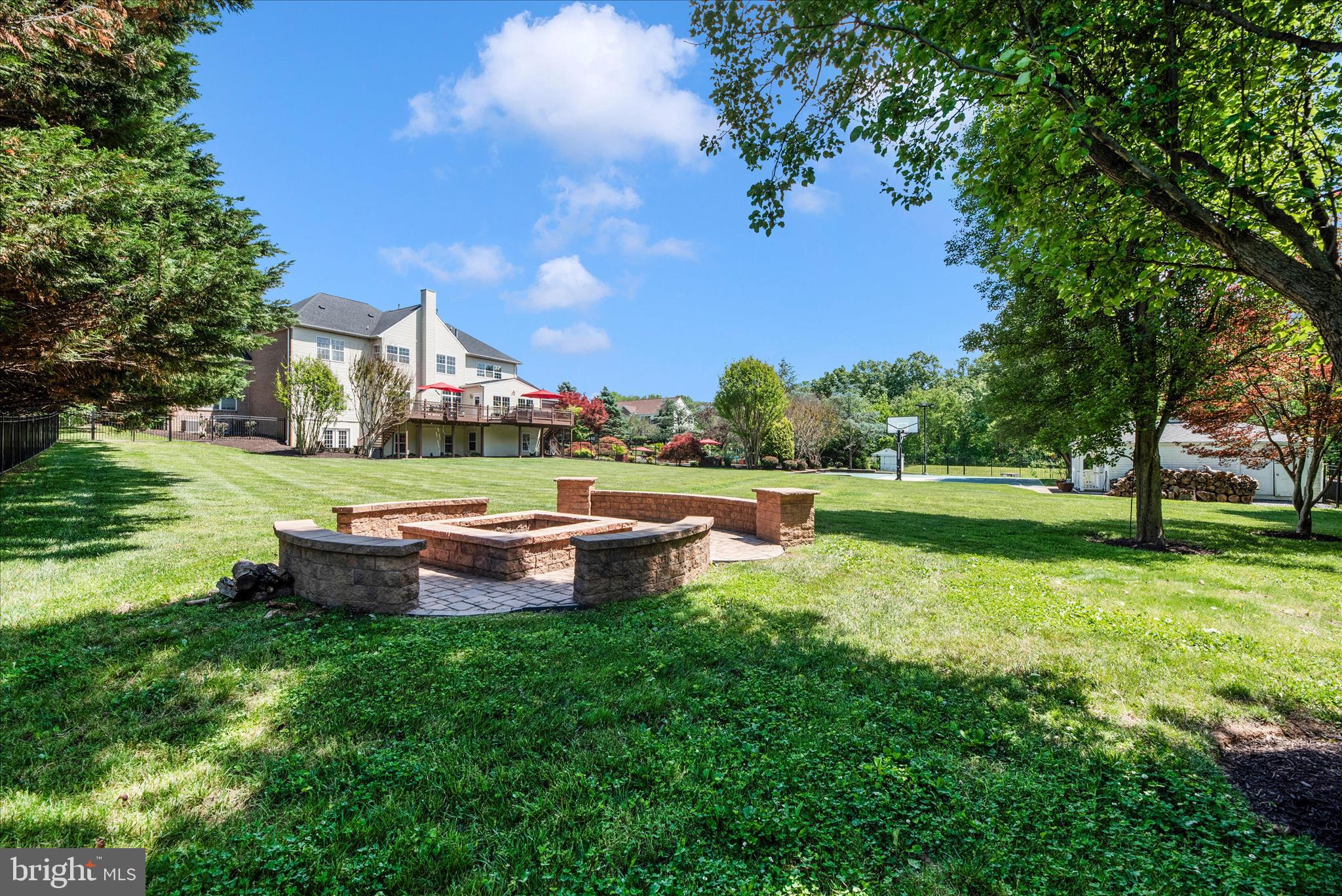 COUNTY VIEW - Residential