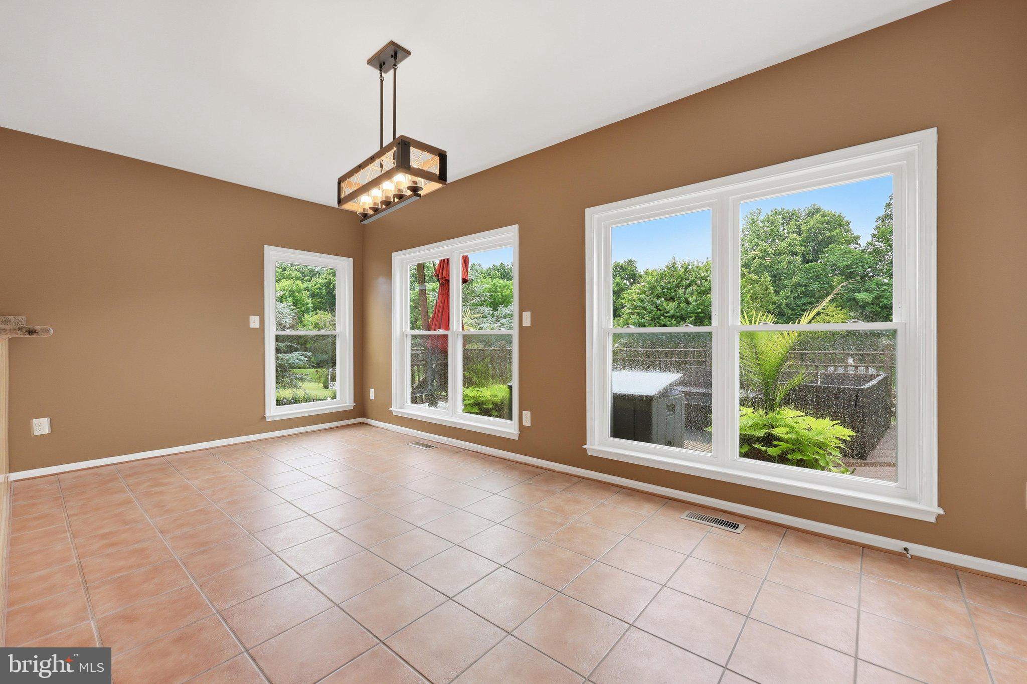 COUNTY VIEW - Residential