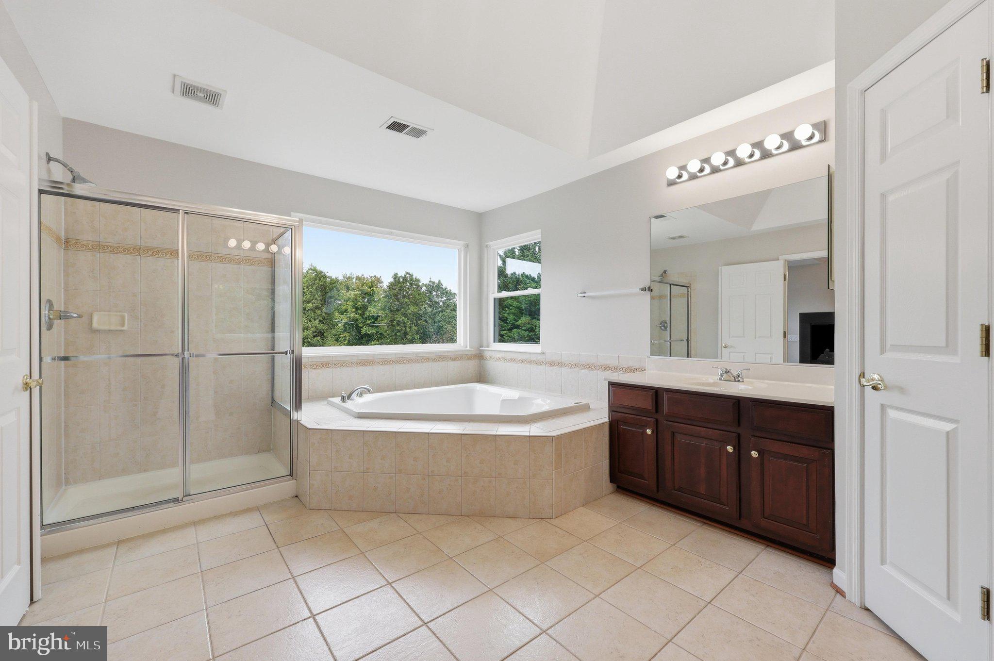 COUNTY VIEW - Residential
