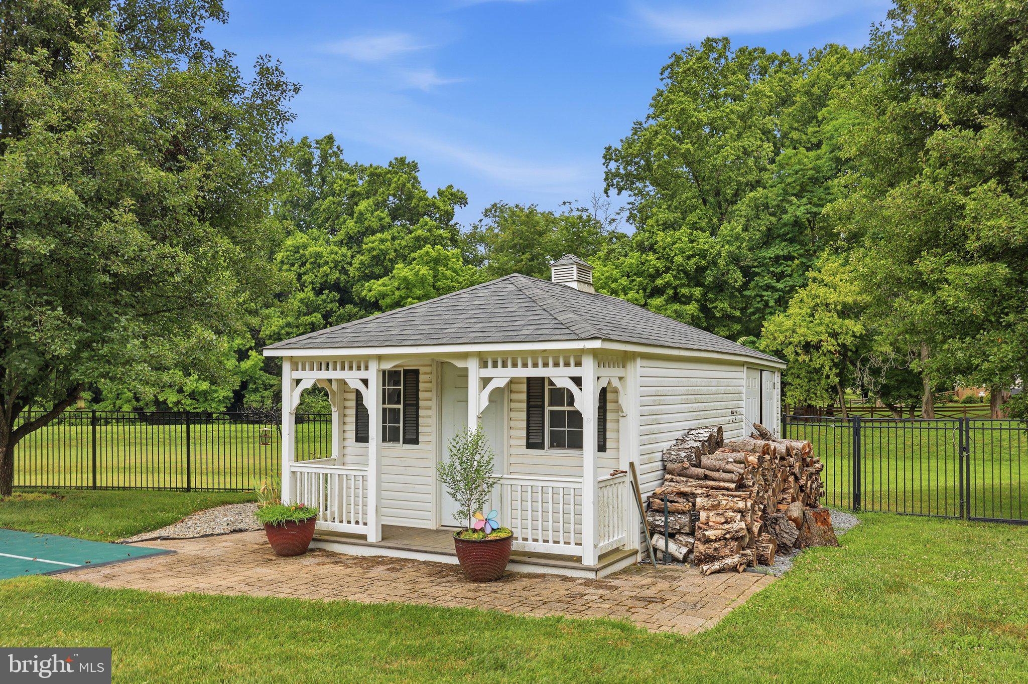 COUNTY VIEW - Residential