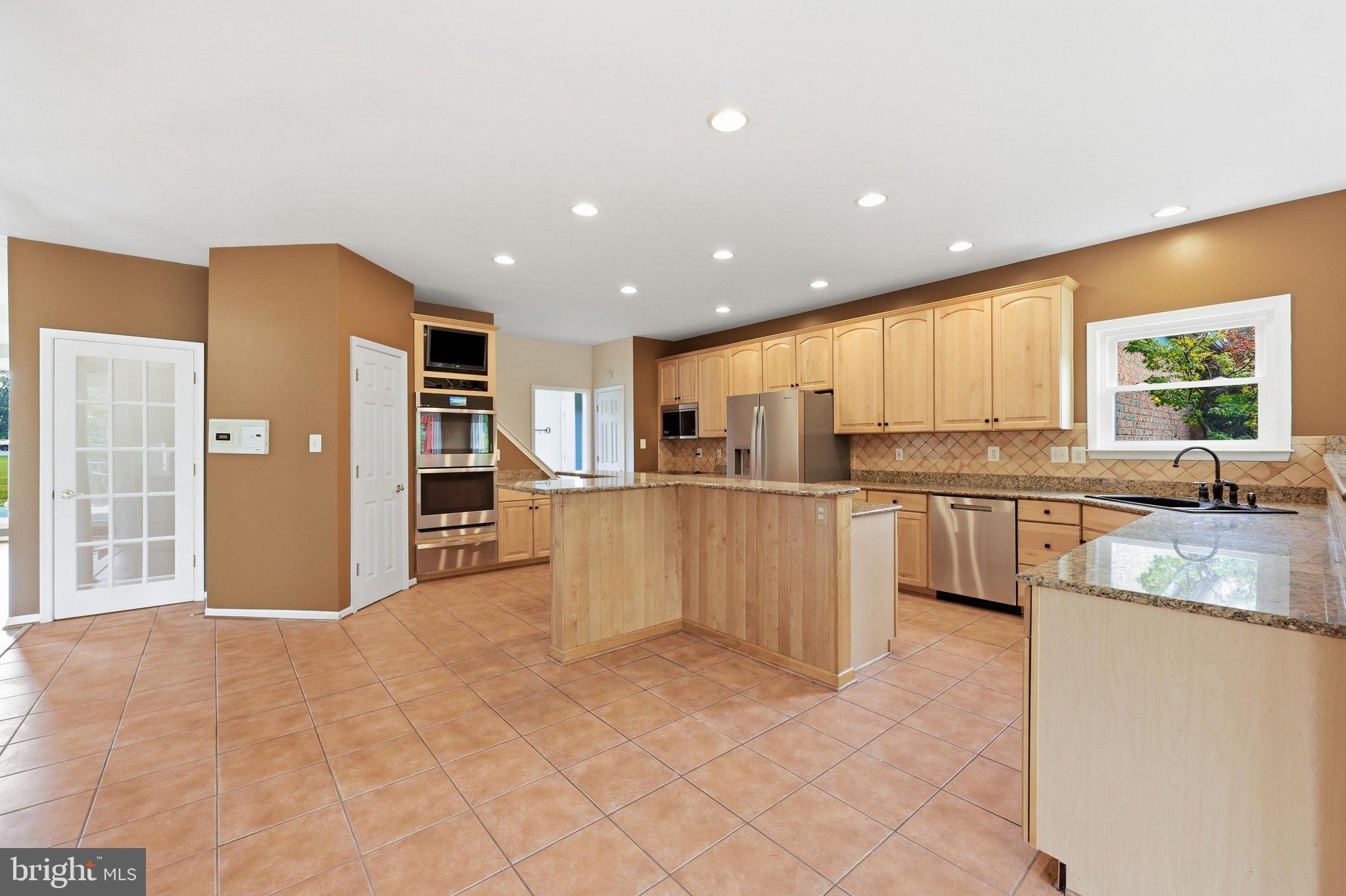 COUNTY VIEW - Residential