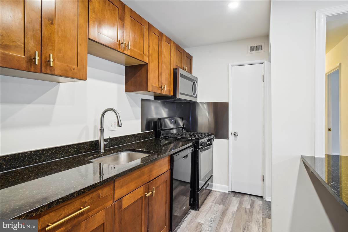 BETHESDA PARK - Residential Lease