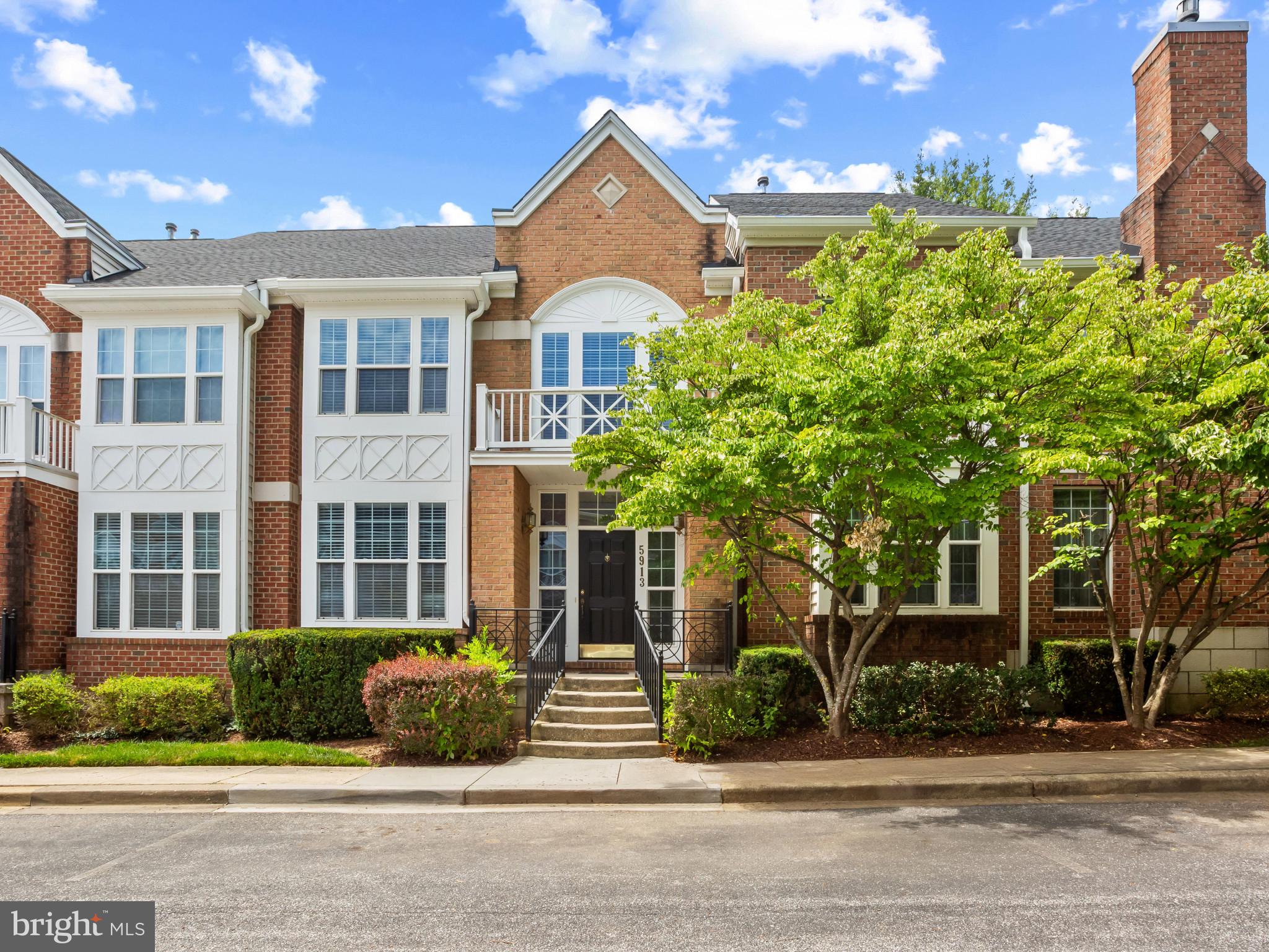 METICULOUSLY MAINTAINED TOWNHOME LOCATED IN THE HEART OF RIVER HILL NOW AVAILABLE! BEAUTIFULLY DESIGNED 3 BEDROOM RESIDENCE WITH 3.5 BATHROOMS. GARAGE PARKING. GLISTENING UPGRADED FLOORING CASCADES THROUGHOUT. ENJOY CUSTOM BIRCH CABINETRY, IMPORTED TILE, RECESSED LIGHTING, GRANITE COUNTERTOPS WITH BREAKFAST BAR, HIGH END SAMSUNG SS APPLIANCES IN DESIGNER CHEF'S KITCHEN. CONVENIENT MAIN LEVEL HALF BATH. LOADS OF NATURAL LIGHT. TALL CEILINGS. WALK-IN SHOWERS. WALK-IN CLOSETS. FINISHED LOWER LEVEL FEATURES SECONDARY GREAT ROOM, 1 FULL BATH, AND UTILITY ROOM WITH TONS OF STORAGE. CONVENIENT SECOND STORY SIDE BY SIDE FULL SIZE LAUNDRY. CUSTOM BLINDS THROUGHOUT. CLOSE PROXIMITY TO RETAIL SHOPPING, LOCAL DINING, GREAT SCHOOLS, AND ALL MAJOR HIGHWAYS. SCHEDULE A PRIVATE TOUR TODAY!