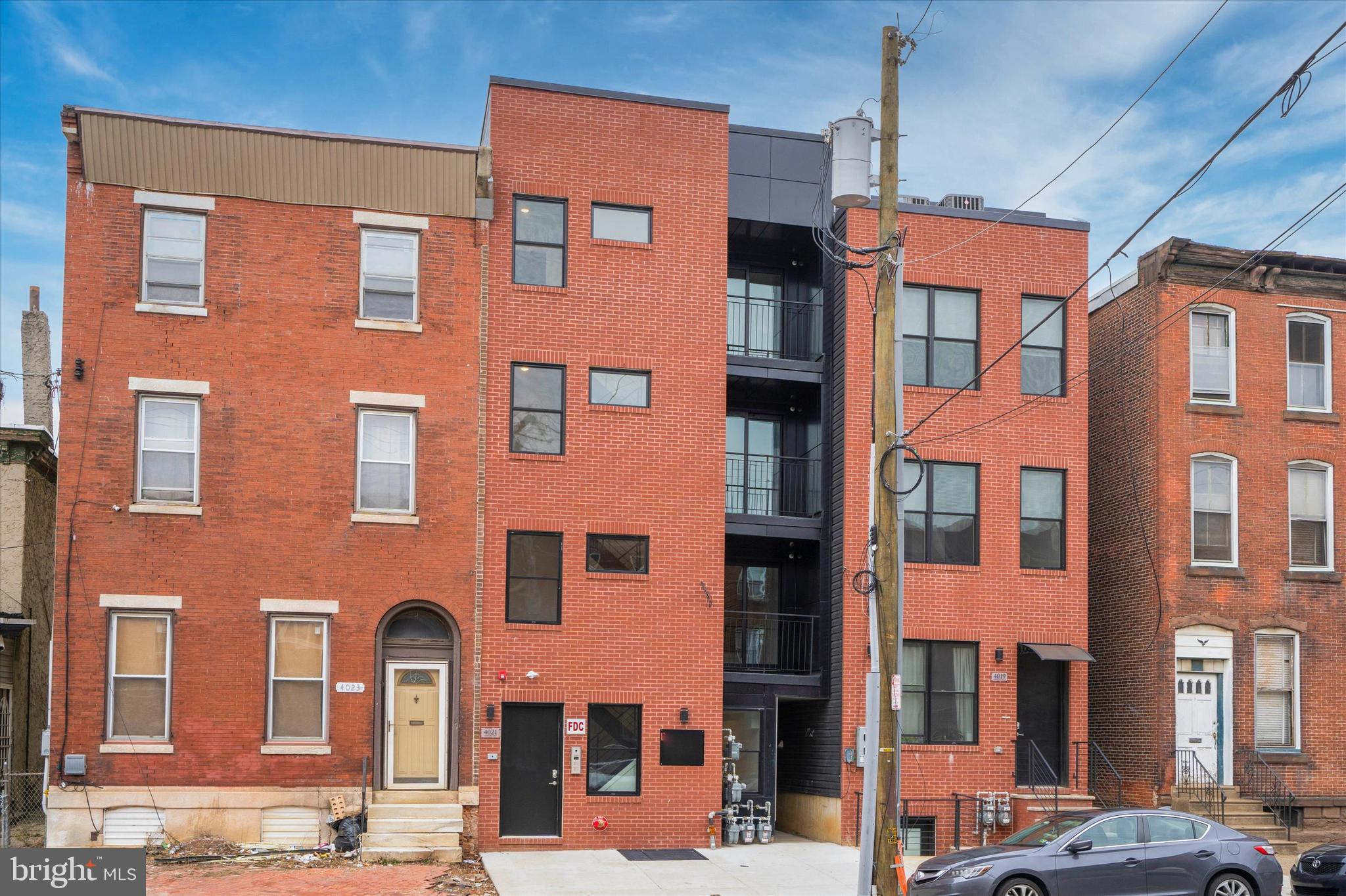 UNIVERSITY CITY - Commercial Sale
