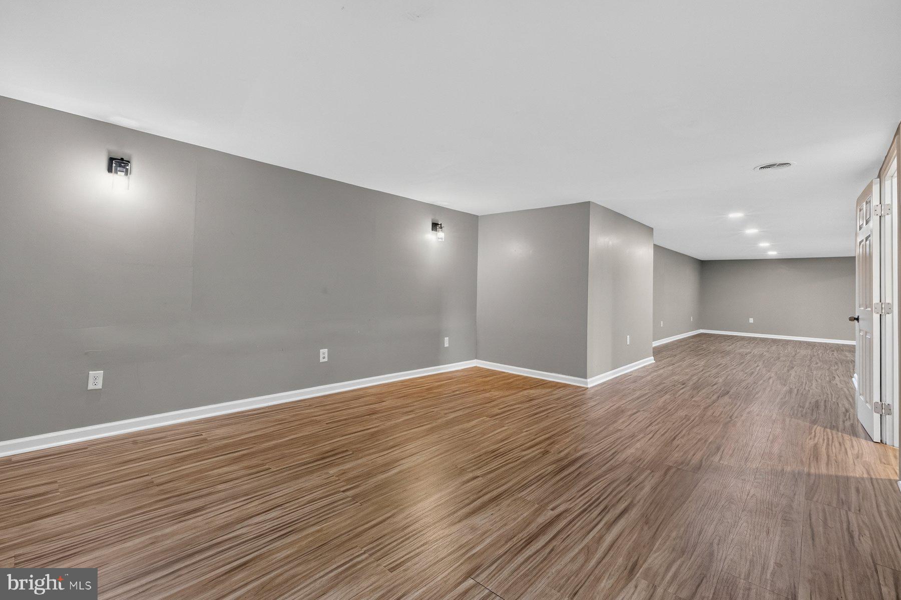 SPRING VALLEY - Residential