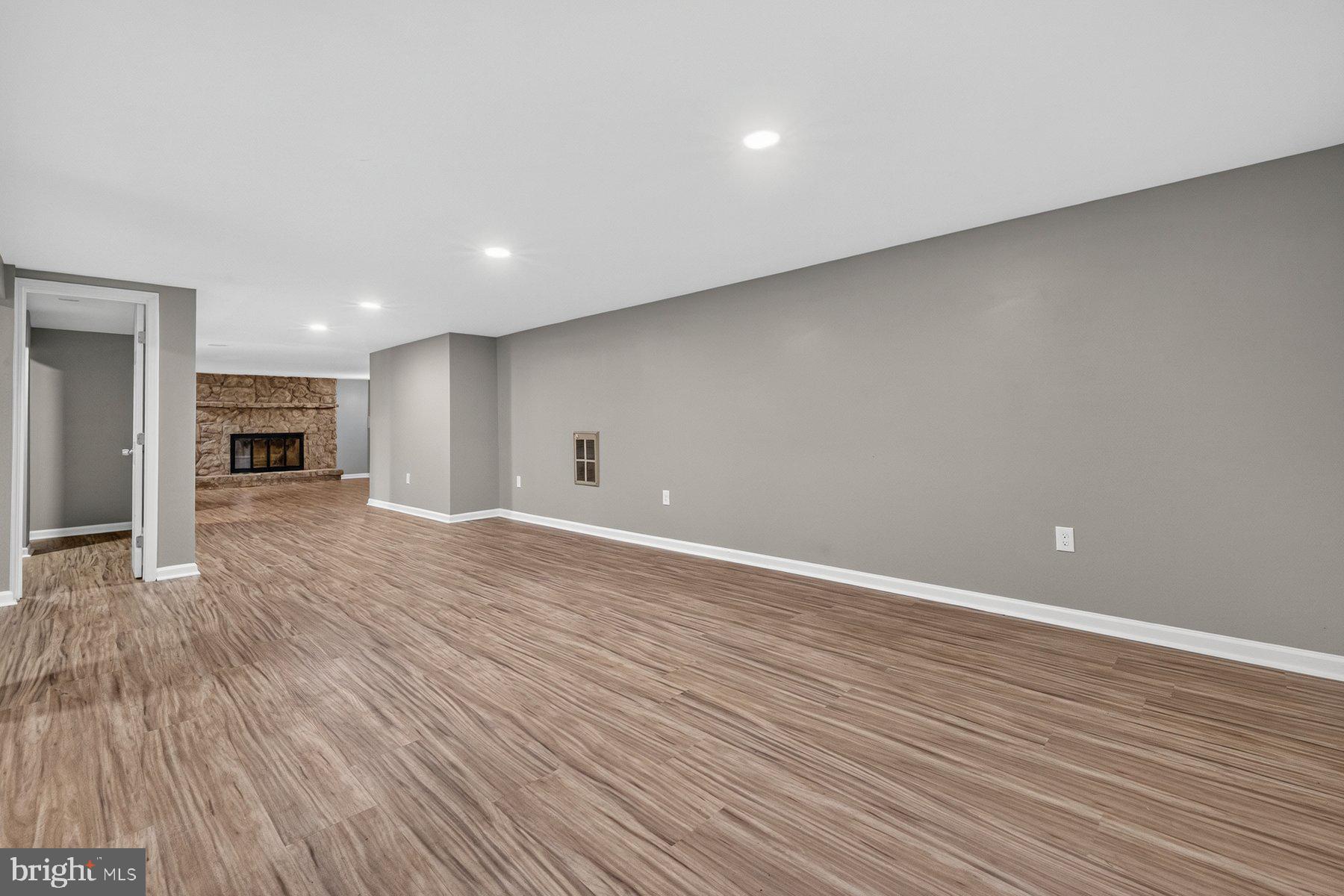 SPRING VALLEY - Residential