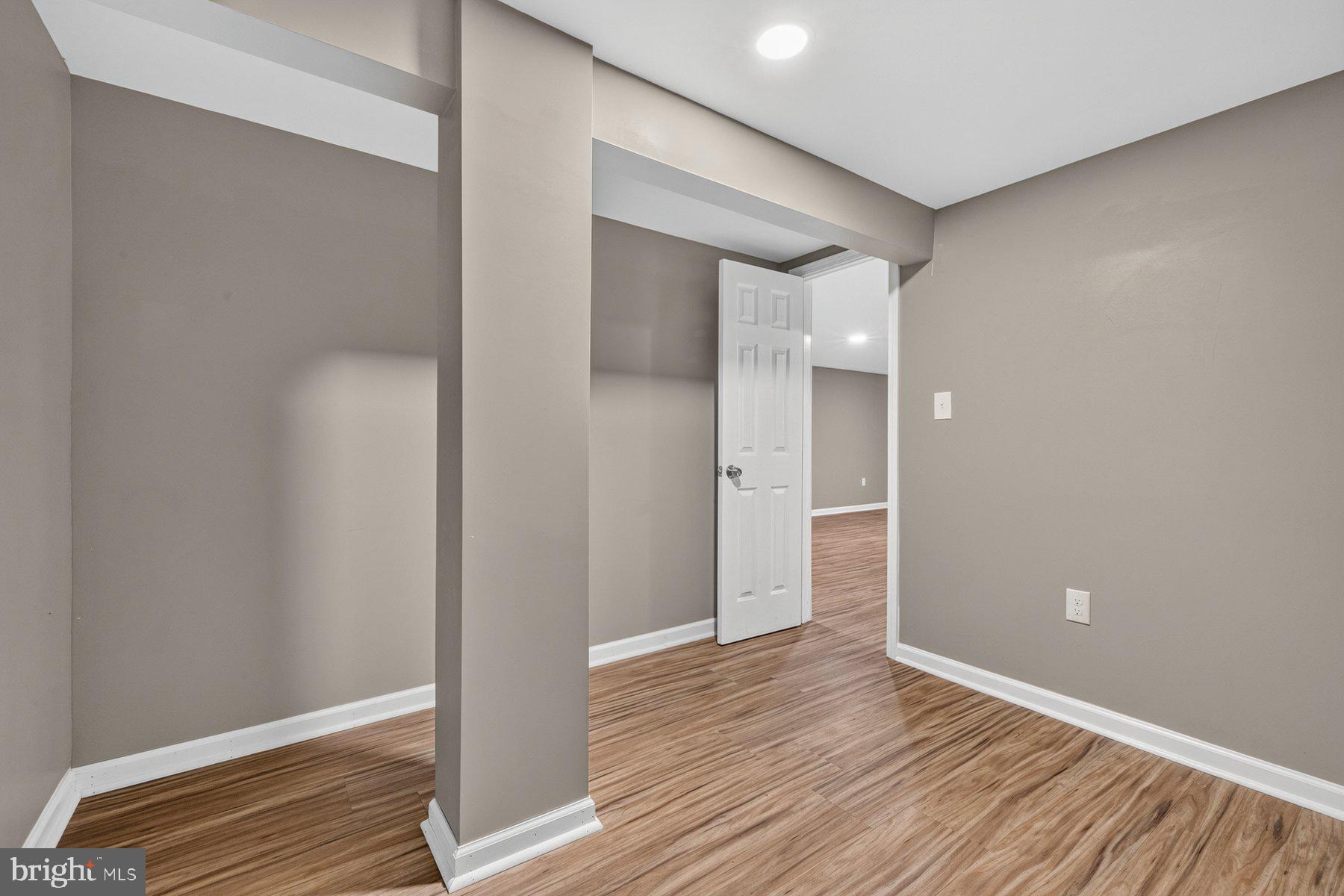 SPRING VALLEY - Residential