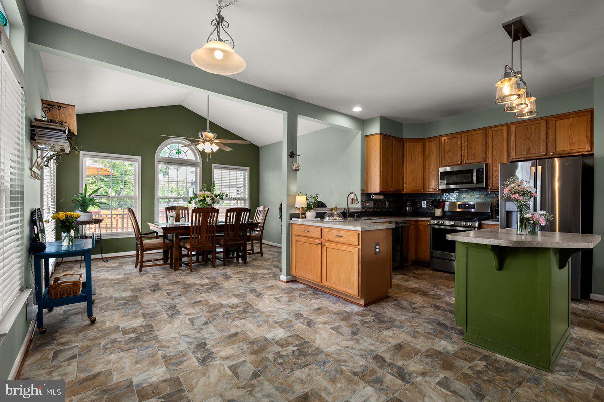 NEW TOWN MEADOWS - Residential