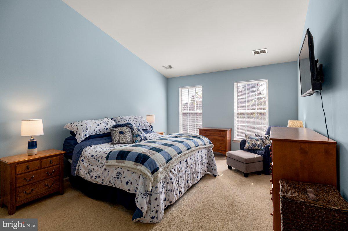 NEW TOWN MEADOWS - Residential