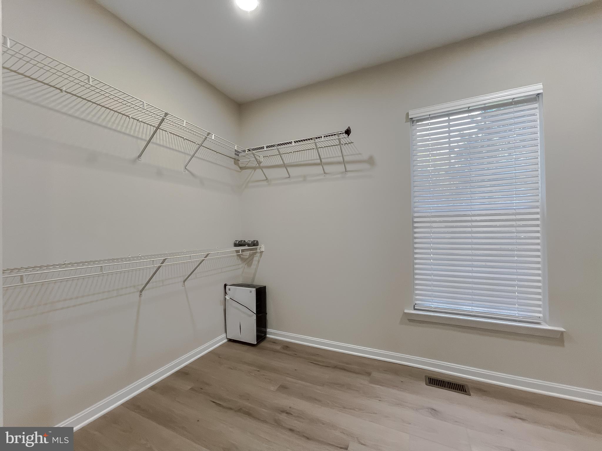 LORINS PRIDE - Residential